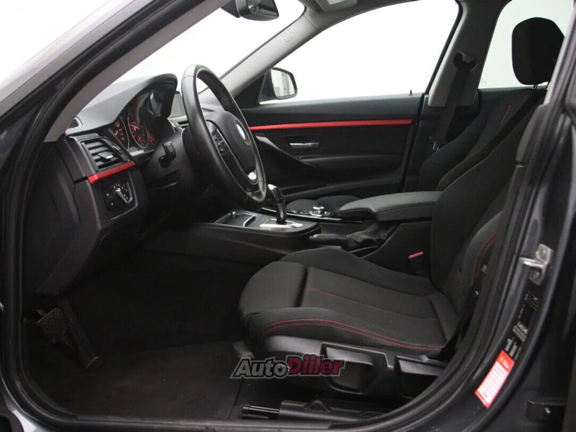BMW 320 Sport Line 2.0 140kW 2016, photo 4/10