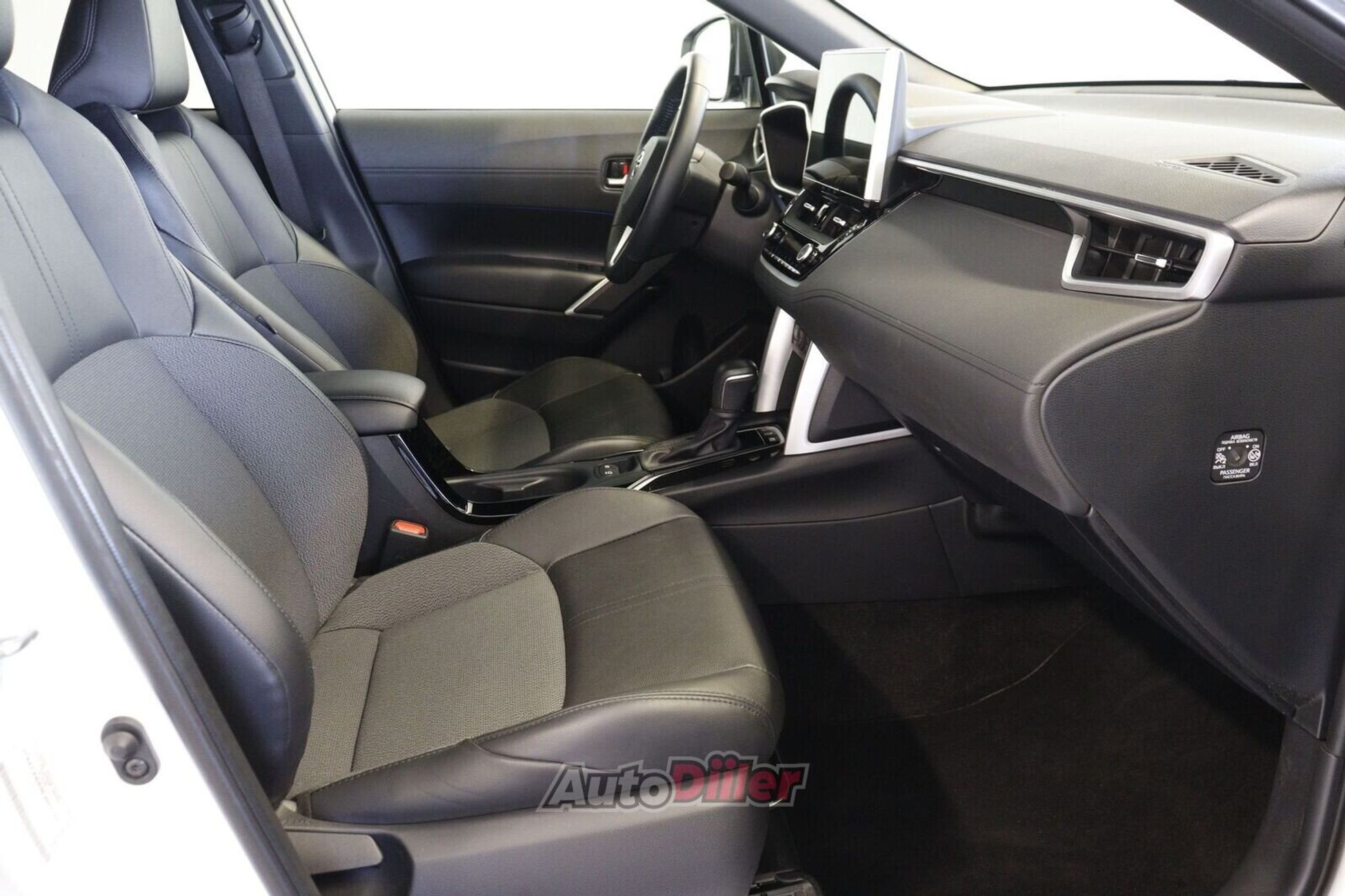 Toyota Corolla Cross COROLLA 2.0 112kW 2025, photo 6/10