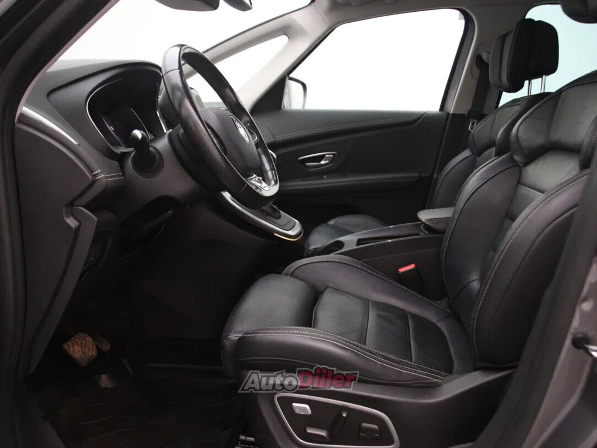 Renault Grand Scenic 2020, photo 4/10