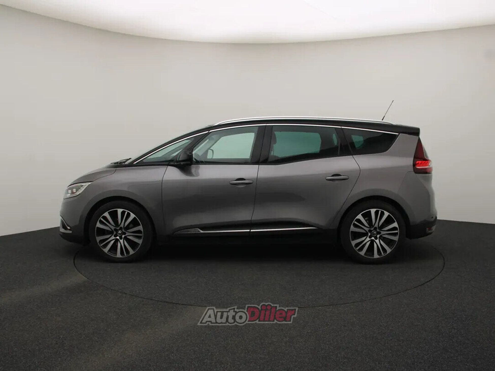 Renault Grand Scenic 2020, photo 6/10