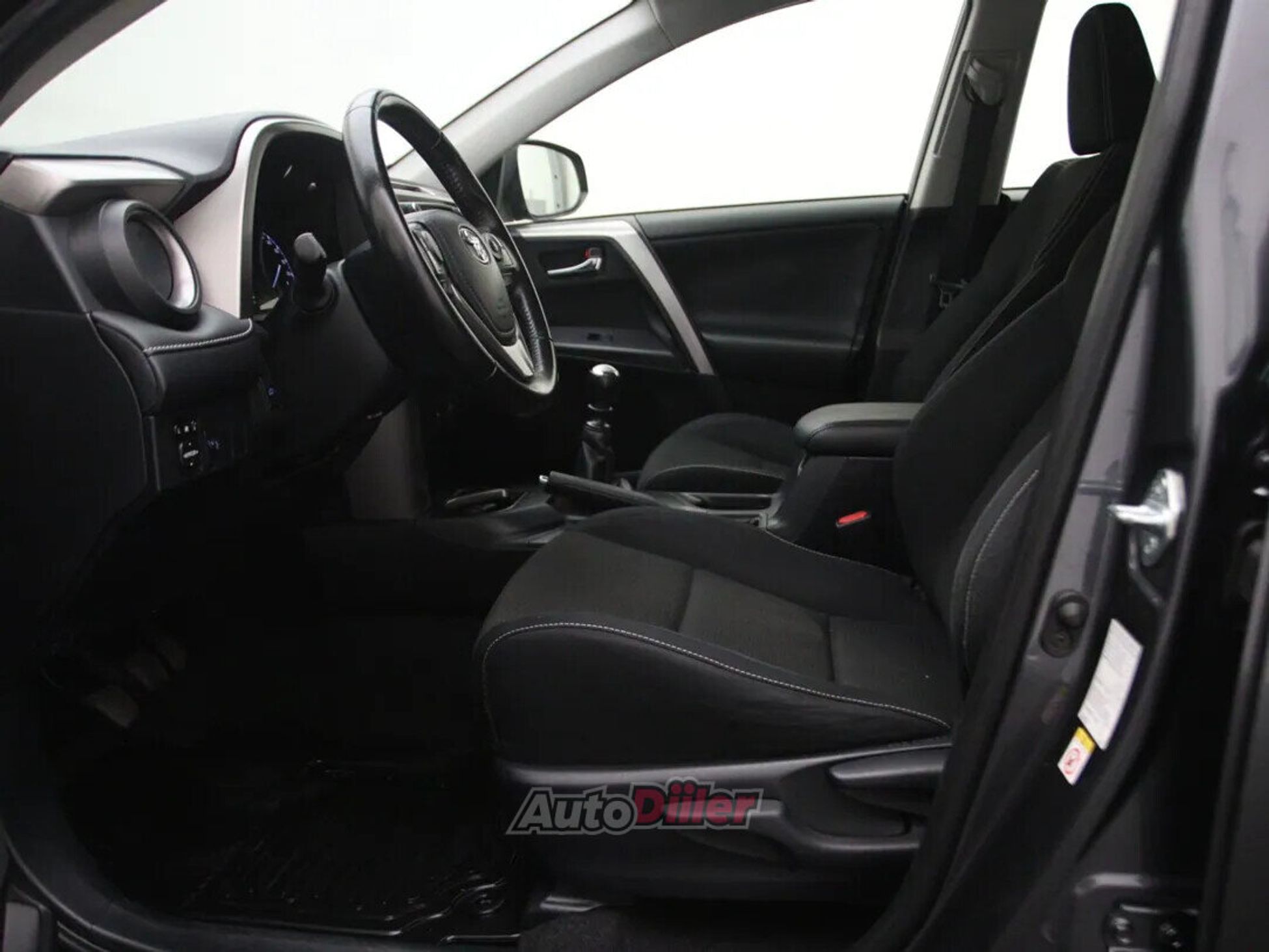 Toyota RAV4 Comfort 2.0 105kW 2015, photo 4/10