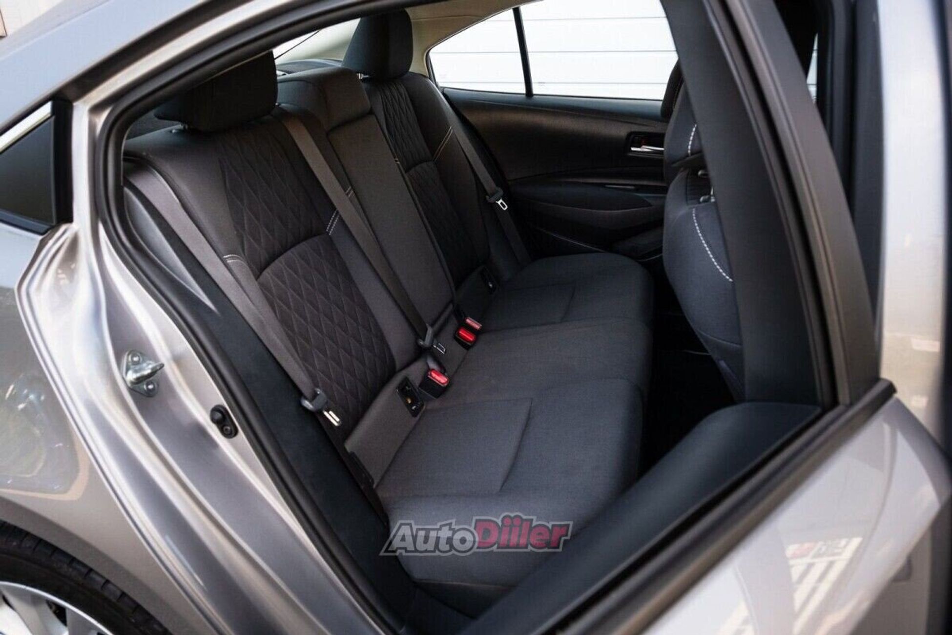 Toyota Corolla 1.8 103kW 2021, photo 7/10