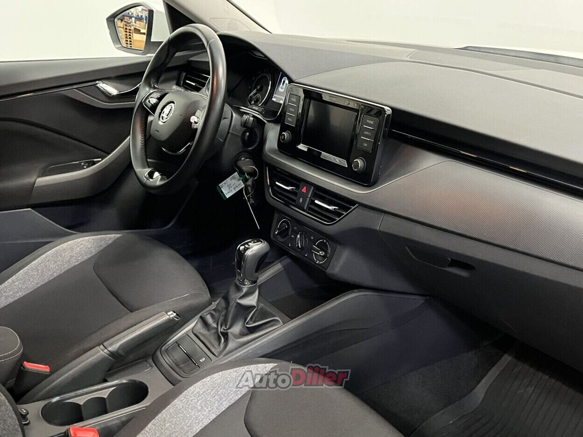 Skoda Kamiq Active Plus 1.0 81kW 2023, photo 3/10