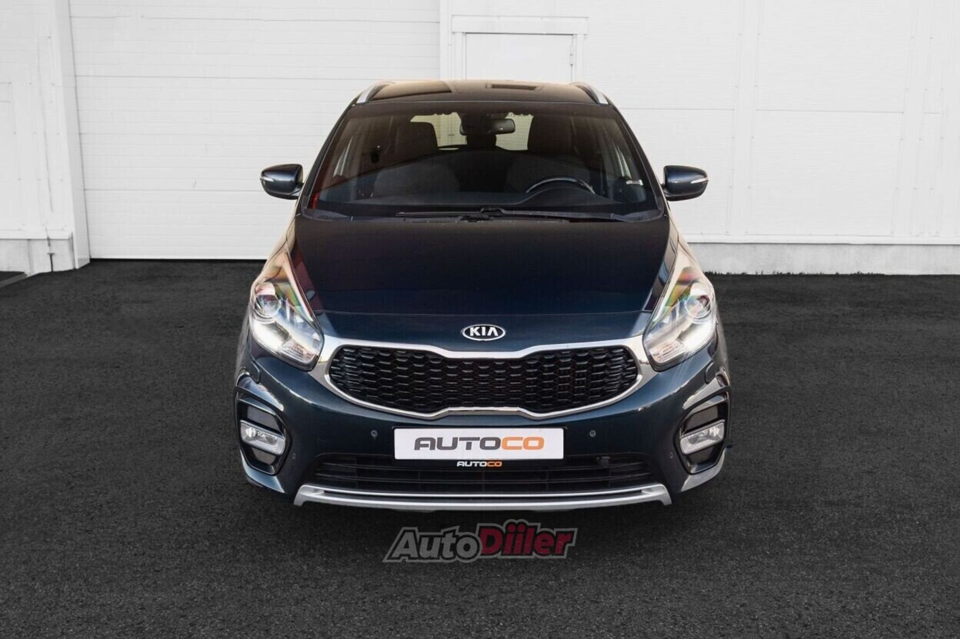 Kia Carens EX Facelift 1.7 104kW 2017, photo 2/10