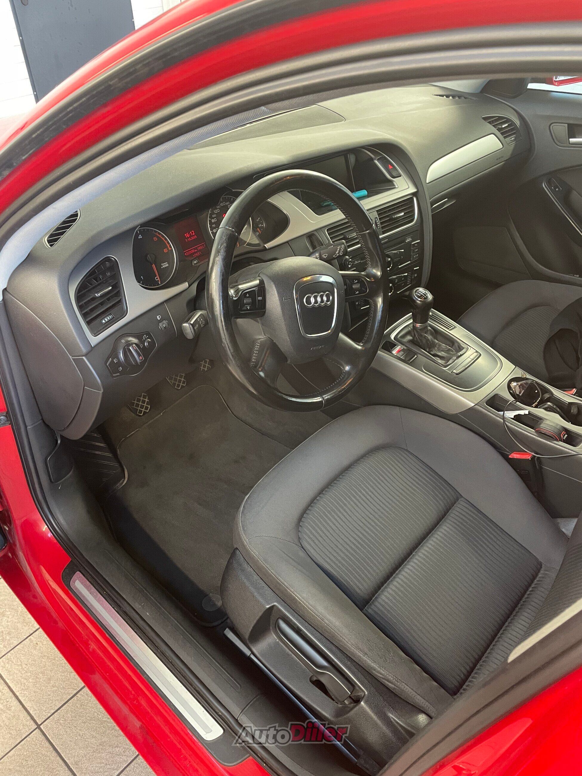 Audi A4 B8 105kW 2008, kuva 5/7