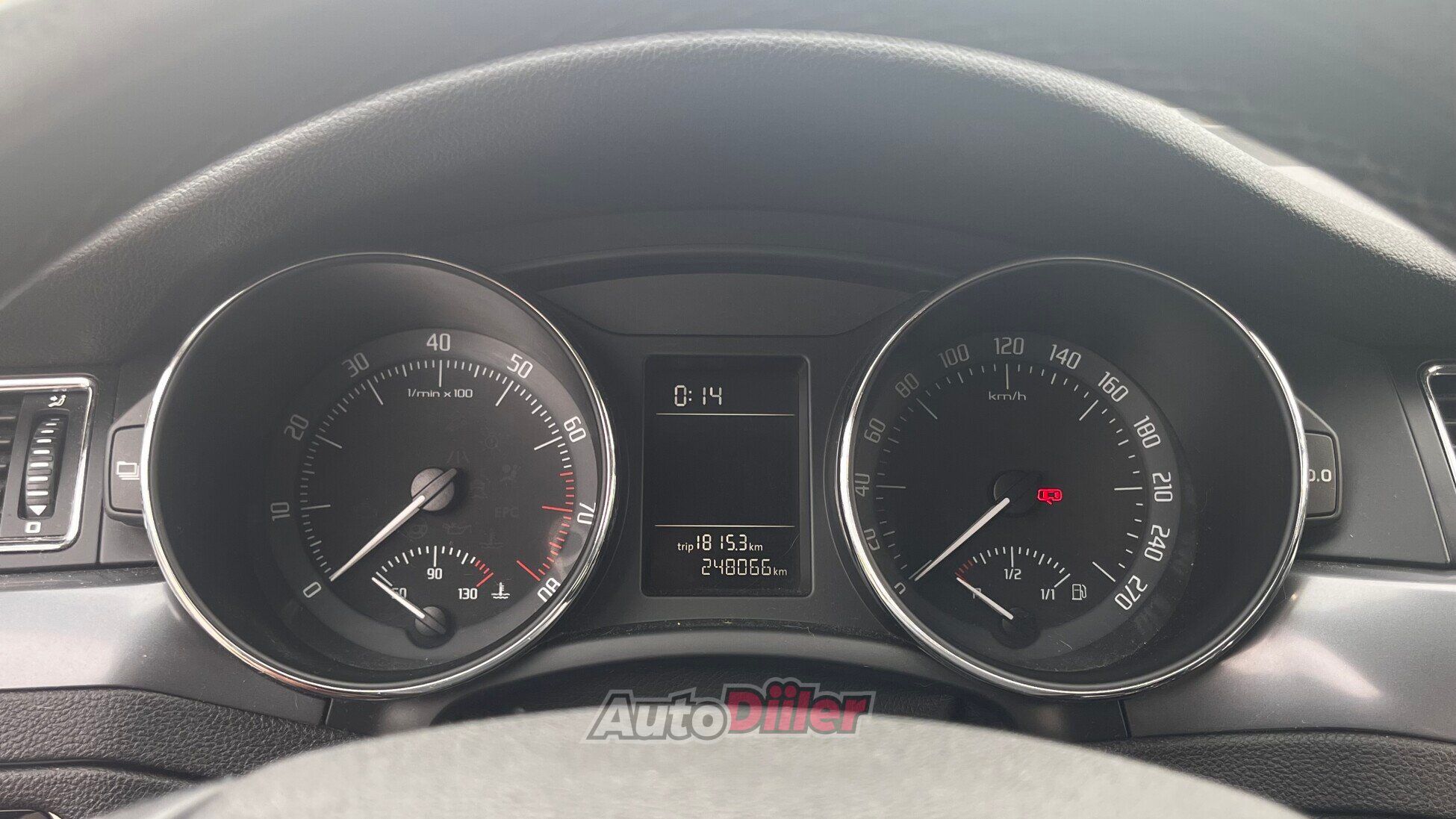 Skoda Superb 1.8 118kW 2011, kuva 7/10