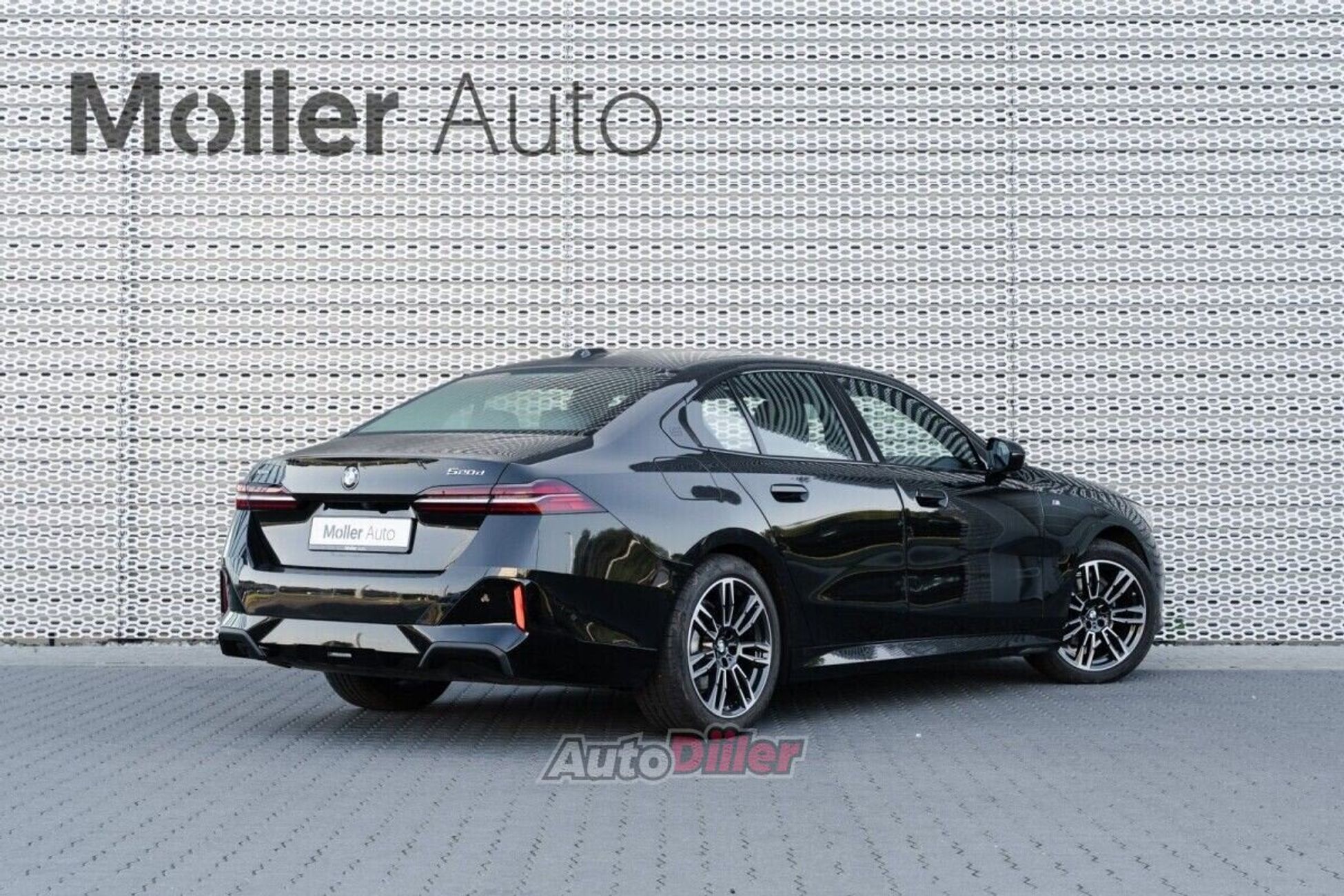 BMW 520 2.0 140kW 2024, photo 4/10
