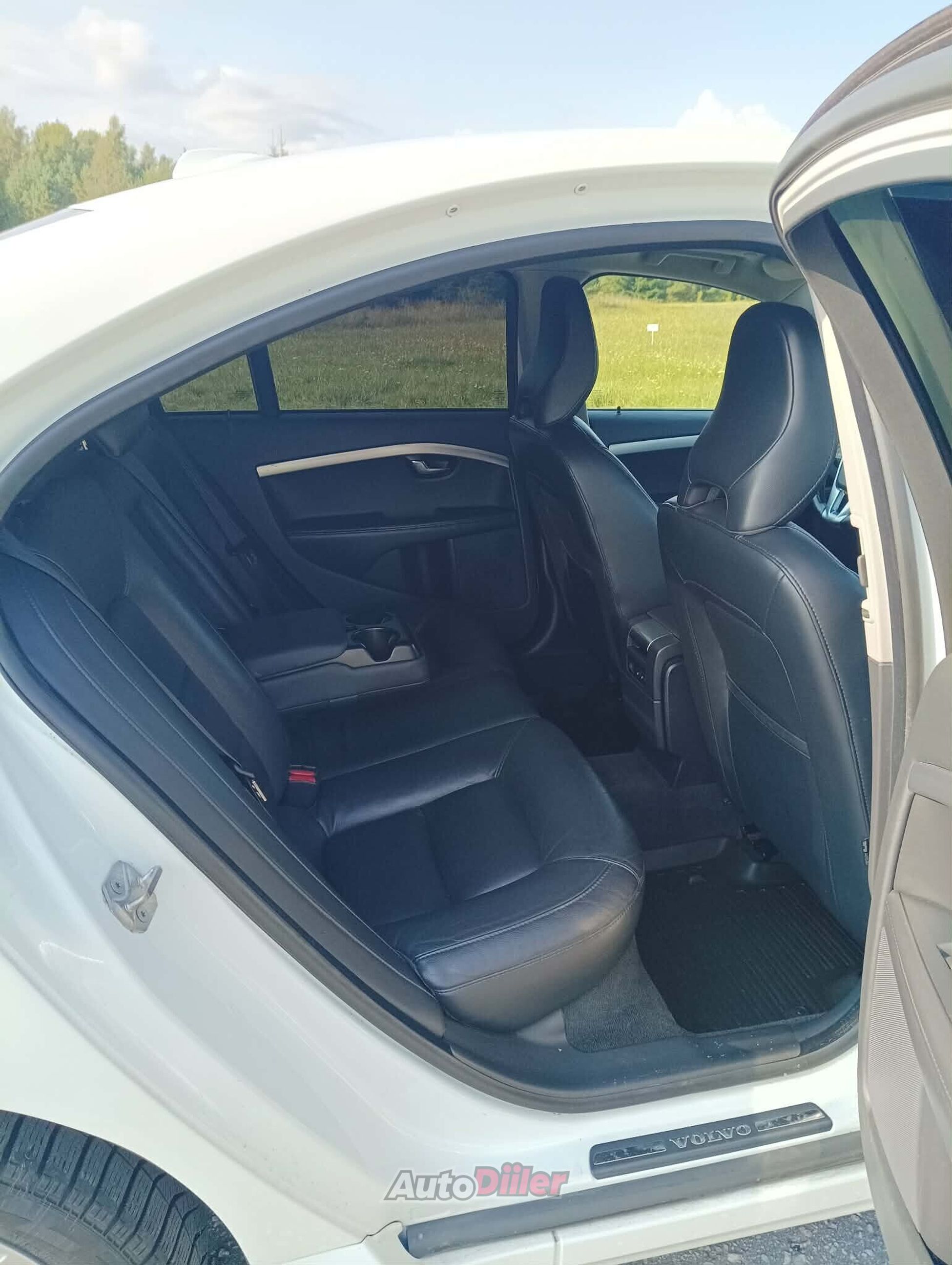 Volvo S80 Summum 2.0 133kW 2014, kuva 7/9