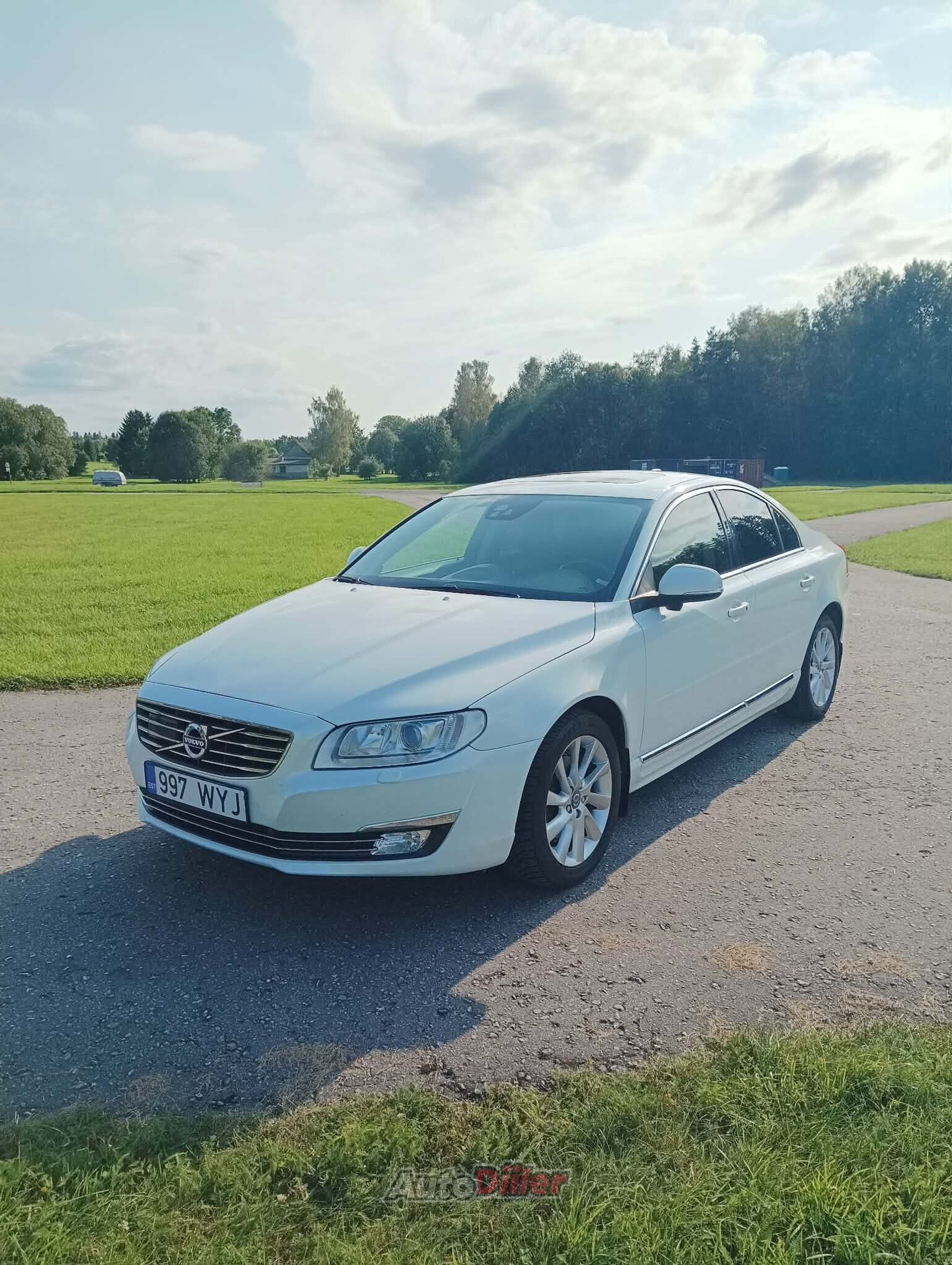 Volvo S80 Summum 2.0 133kW 2014, kuva 2/9