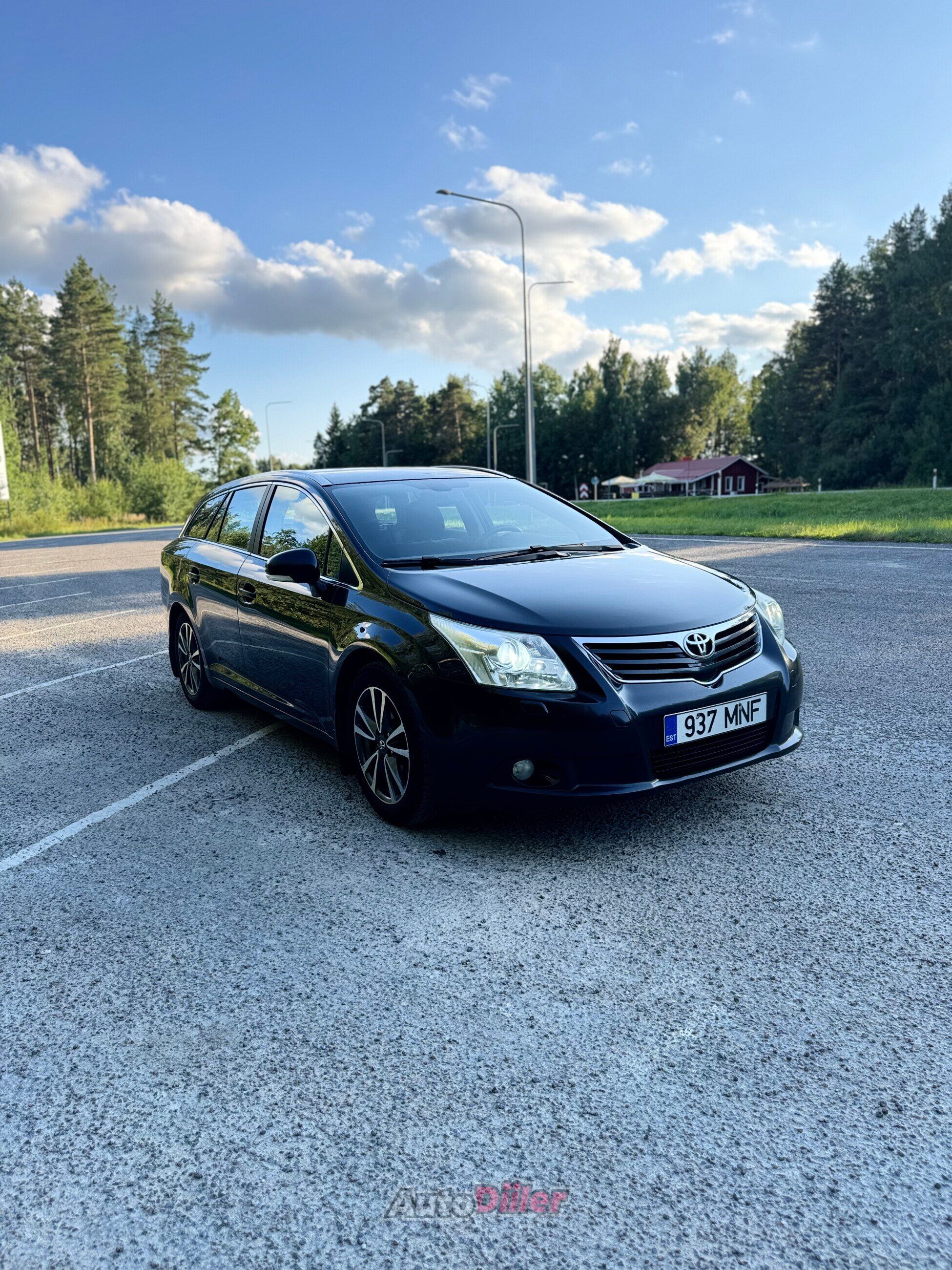 Toyota Avensis 1.8 108kW 2010, photo 4/10