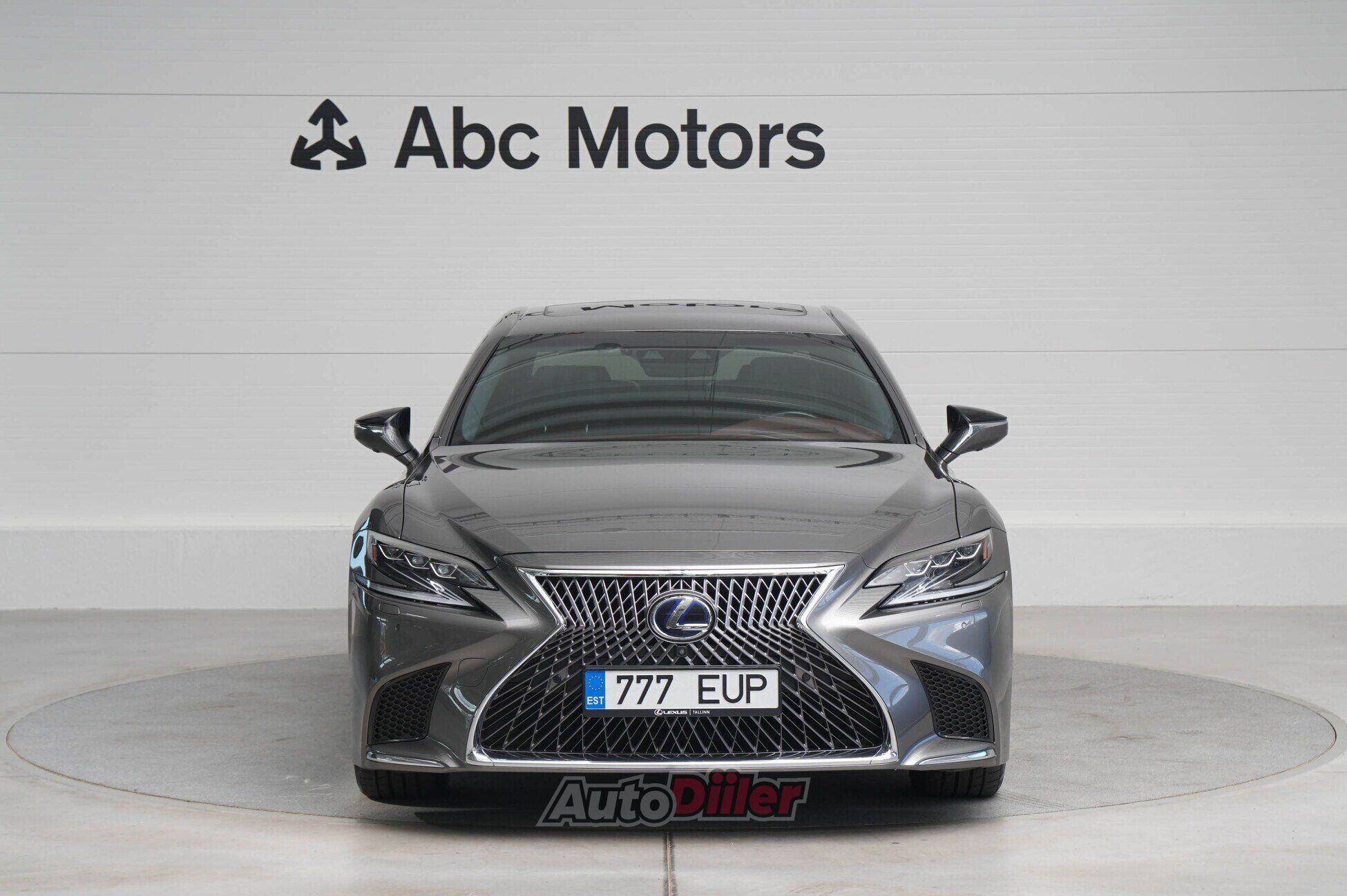 Lexus LS 500h 2018, photo 2/10