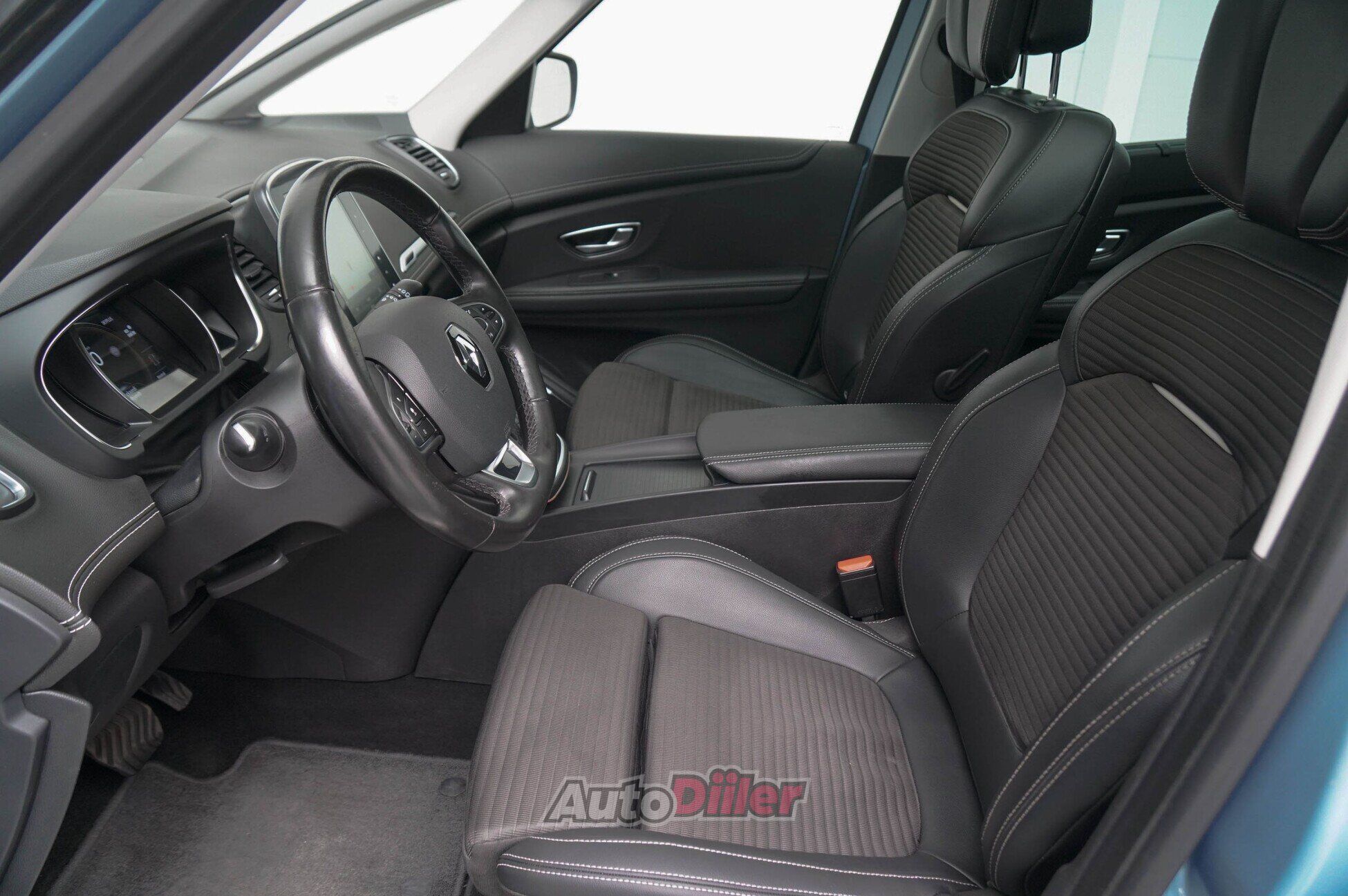 Renault Scenic 2017, kuva 7/10