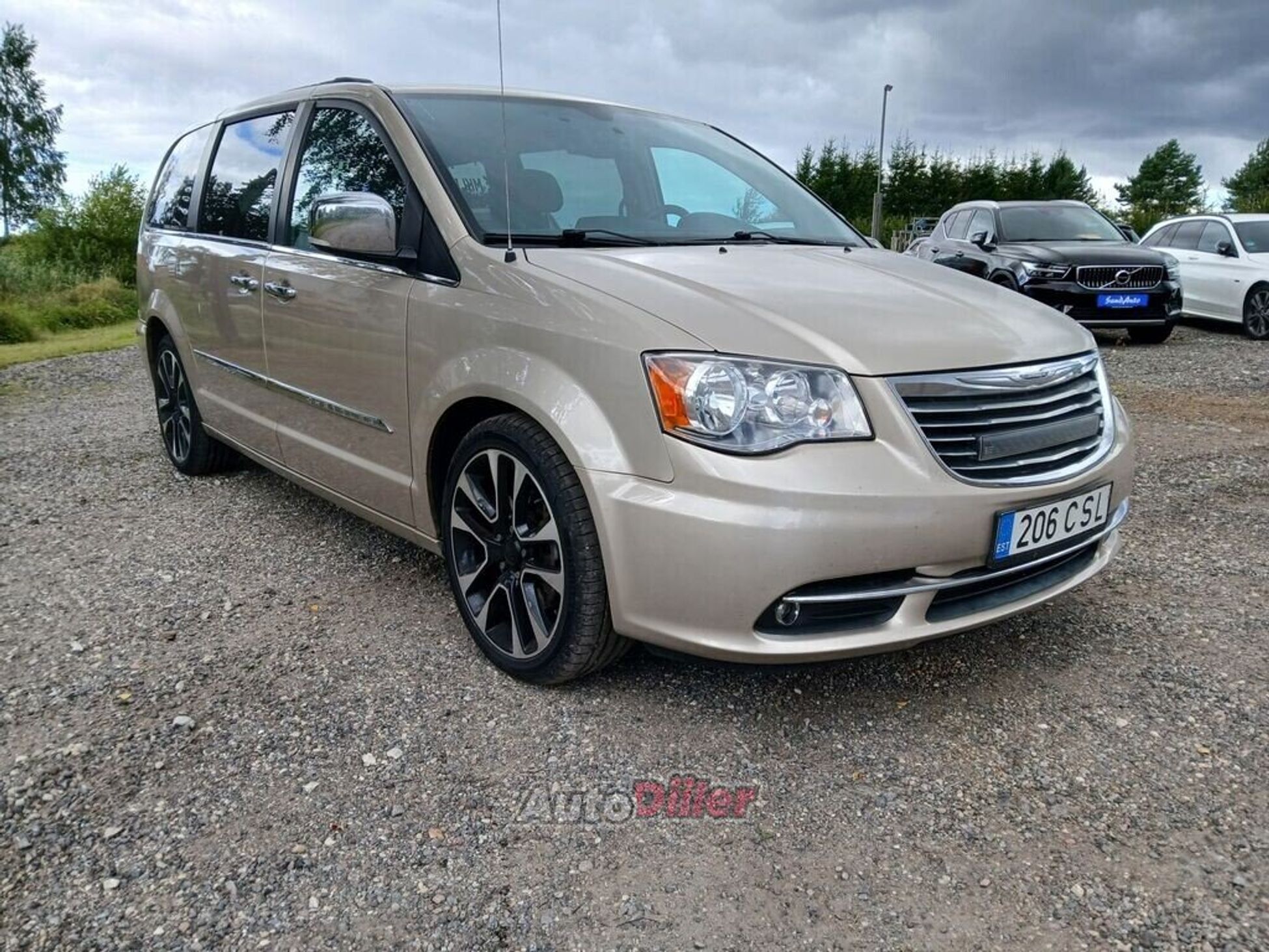 Chrysler Town &amp; Country 2013, photo 3/10