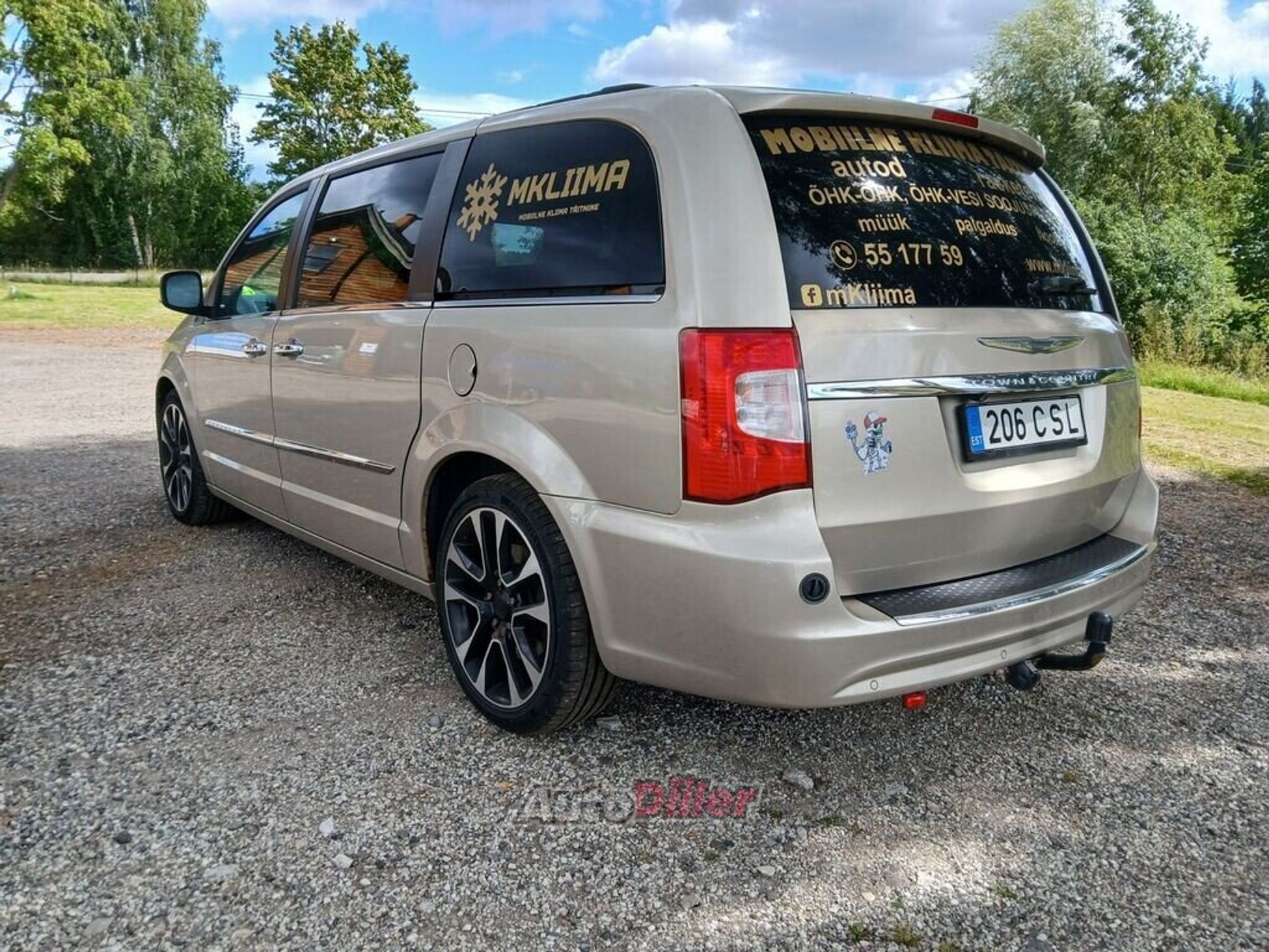 Chrysler Town &amp; Country 2013, photo 7/10