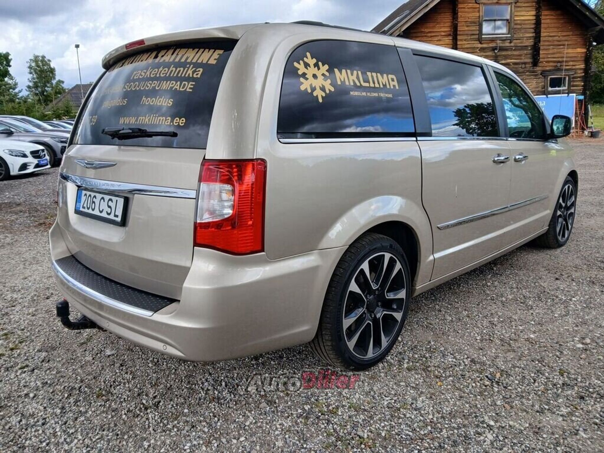 Chrysler Town &amp; Country 2013, photo 5/10