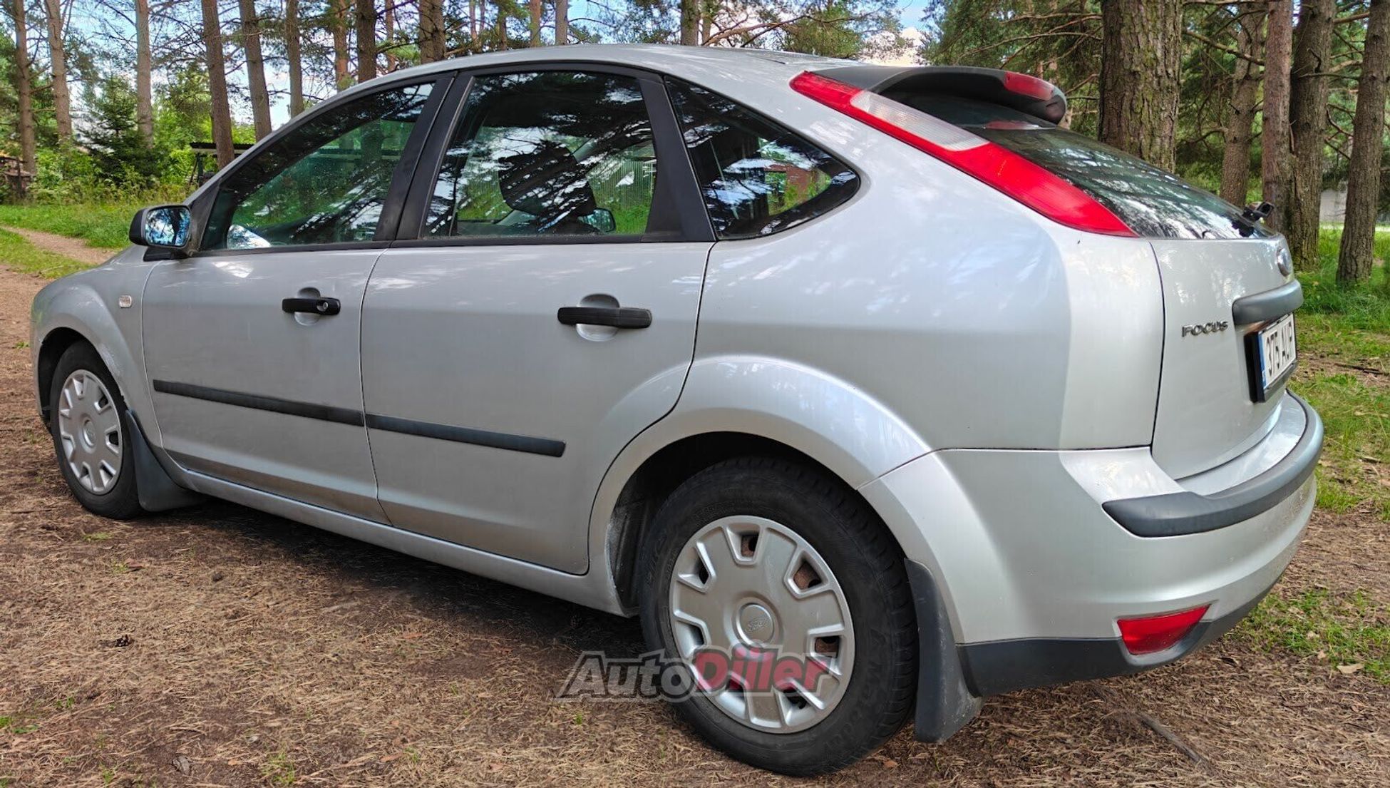 Ford Focus Trend 1.6 74kW 2005, kuva 4/10