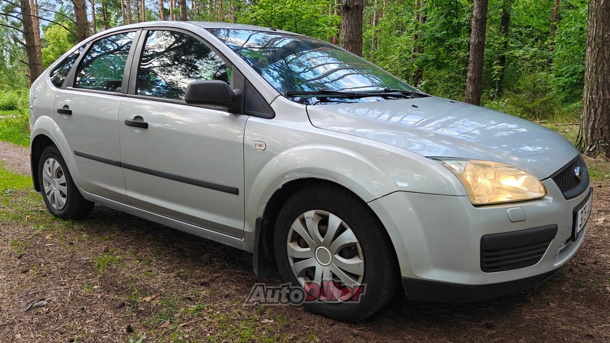Ford Focus Trend 1.6 74kW 2005, kuva 3/10