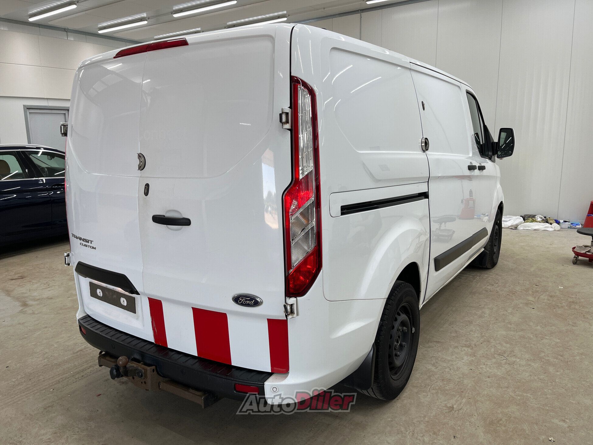 Ford Transit Custom 340 2.0 136kW 2020, kuva 3/10