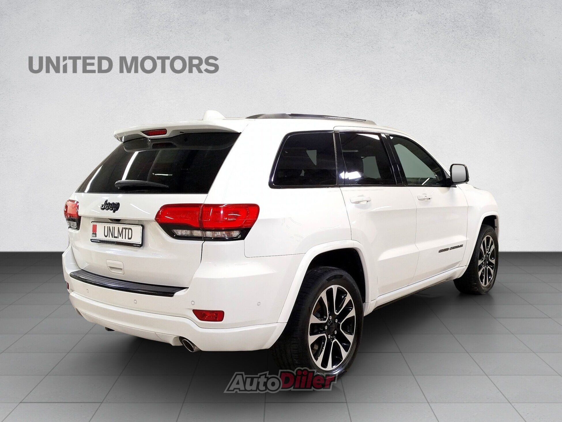 Jeep Grand Cherokee 2018, photo 2/10