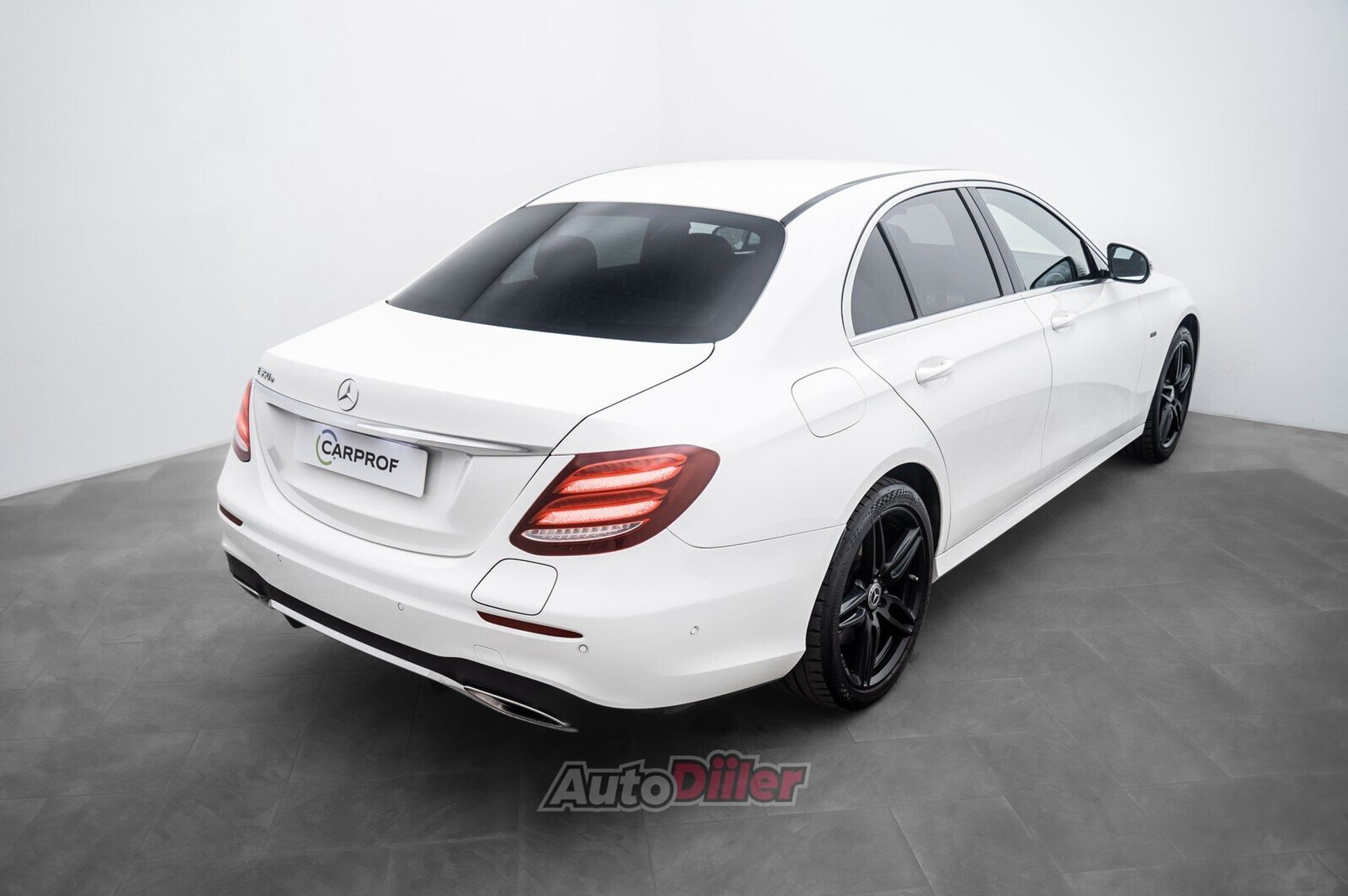 Mercedes-Benz 320kW 2017, kuva 3/10