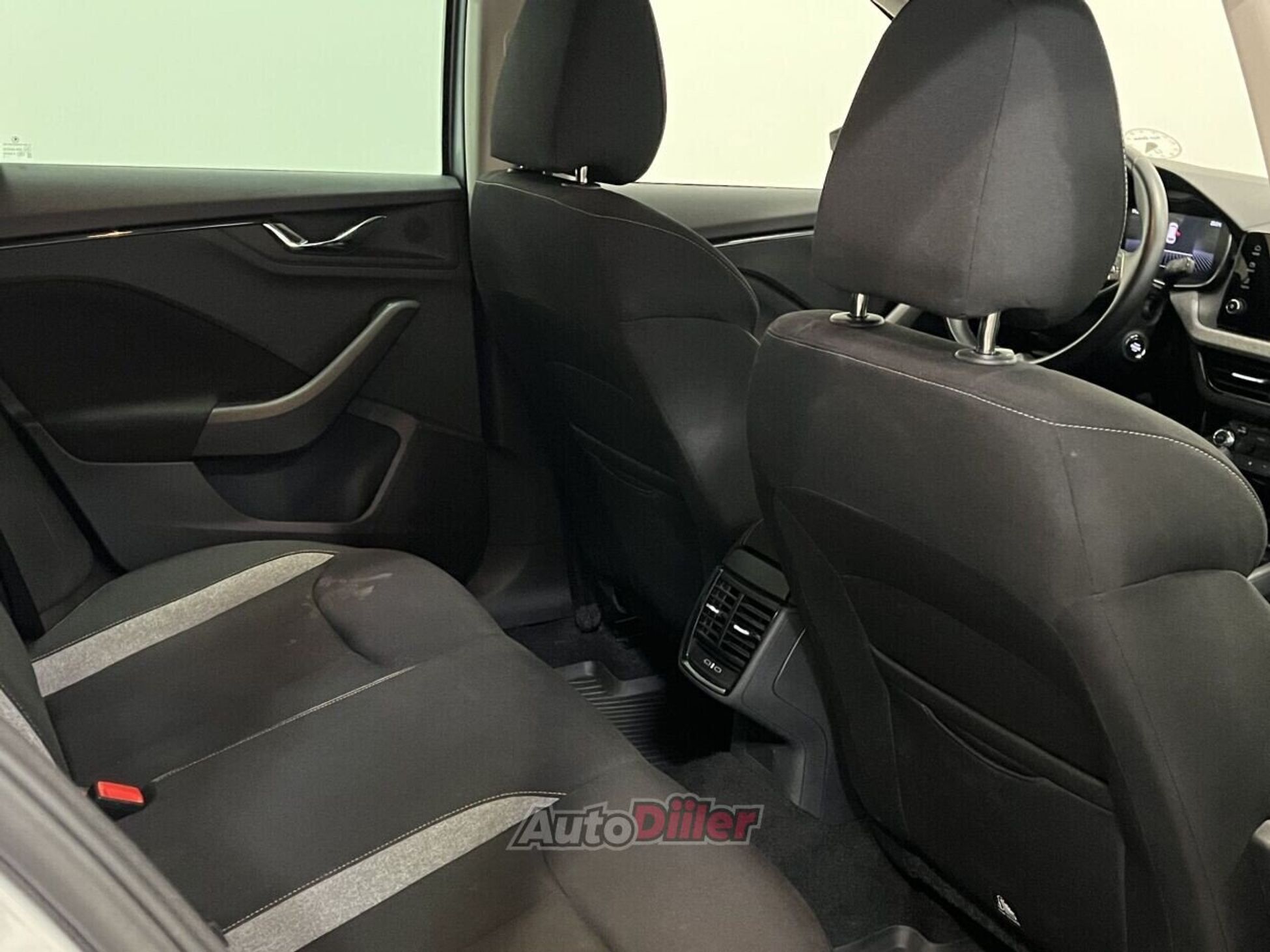 Skoda Kamiq Selection FL 1.0 85kW 2024, kuva 4/10