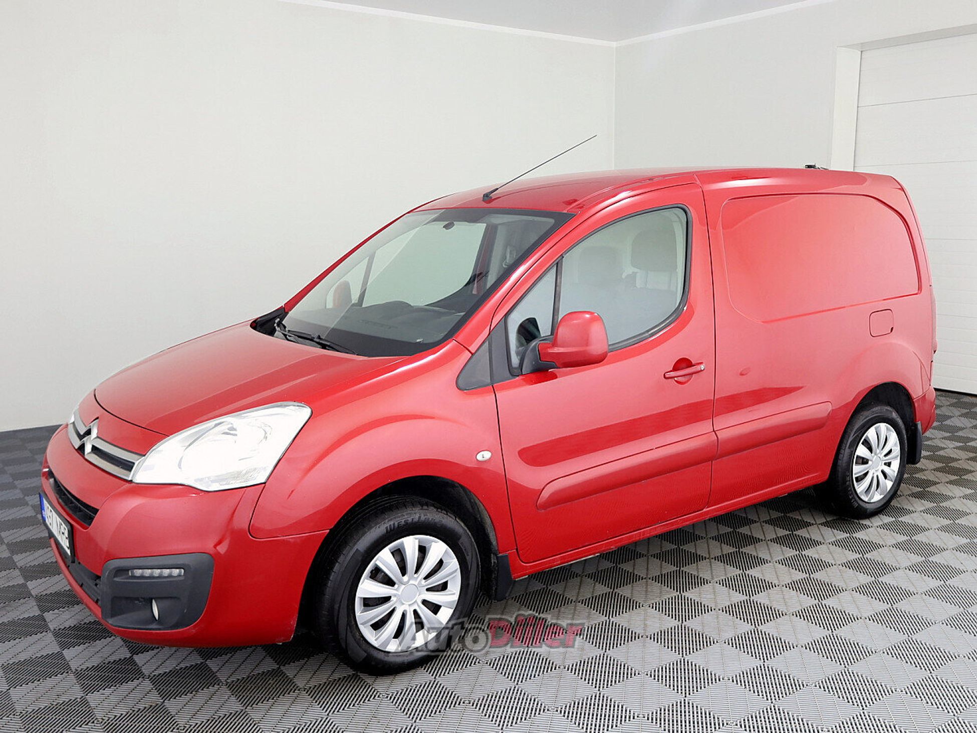 Citroen Berlingo 1.6 55kW 2016, kuva 2/8