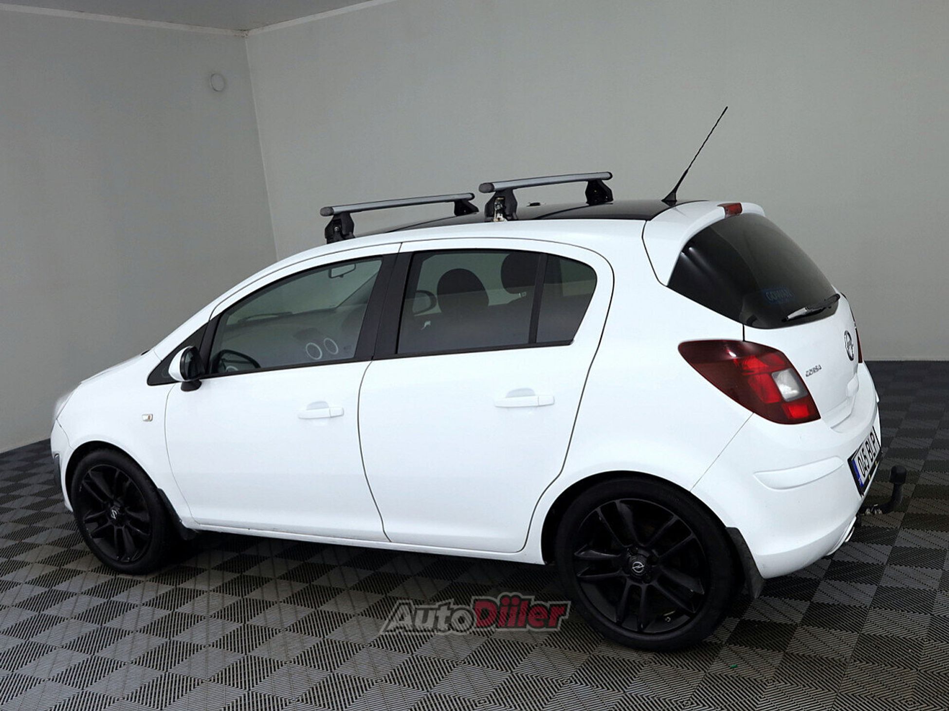 Opel Corsa 1.2 55kW 2012, kuva 4/7