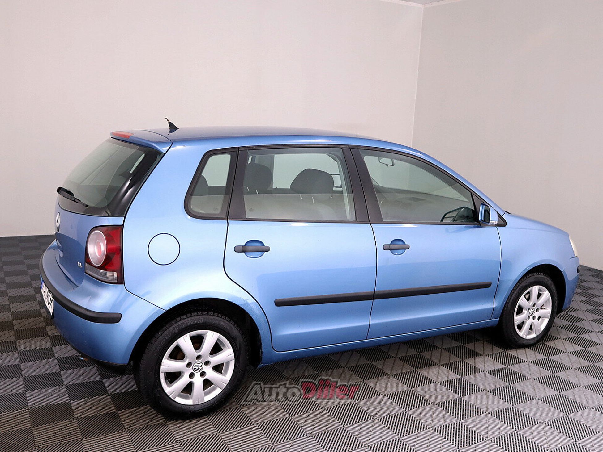 Volkswagen Polo 1.4 55kW 2006, kuva 3/7