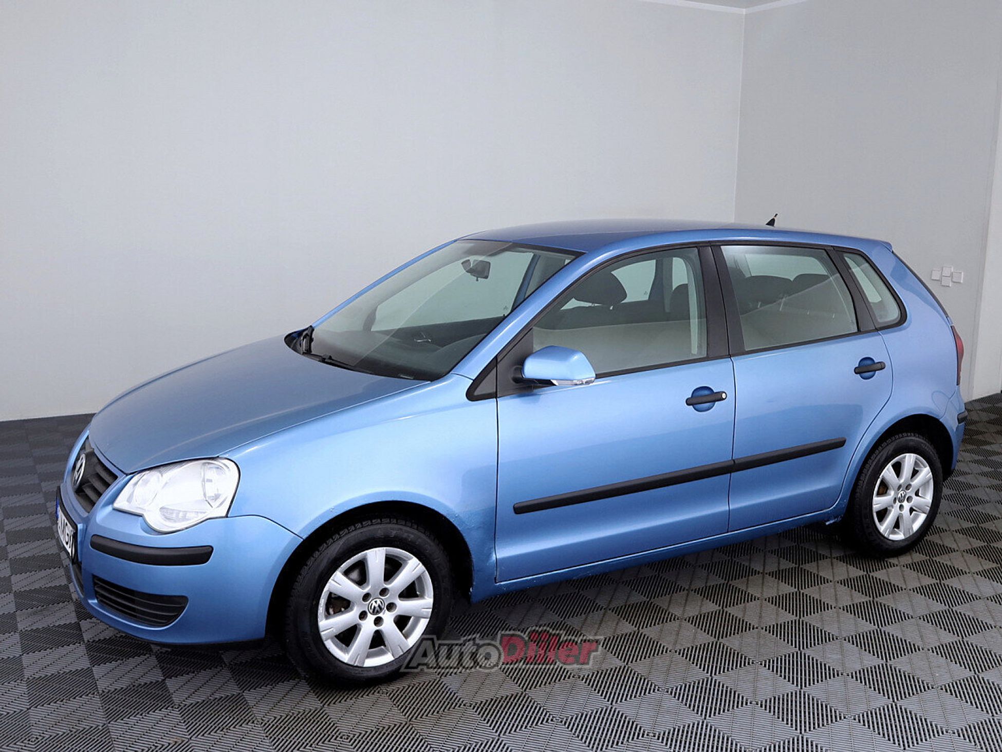 Volkswagen Polo 1.4 55kW 2006, kuva 2/7