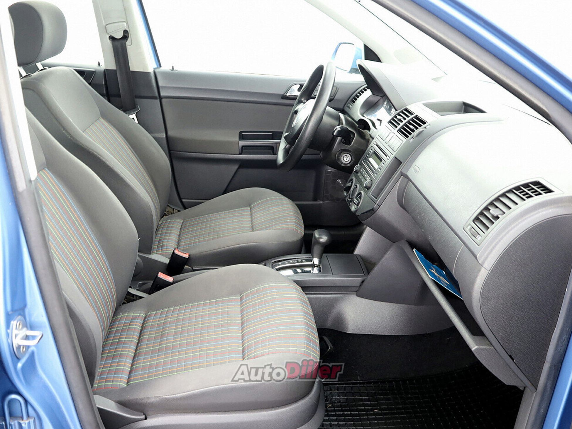Volkswagen Polo 1.4 55kW 2006, kuva 6/7