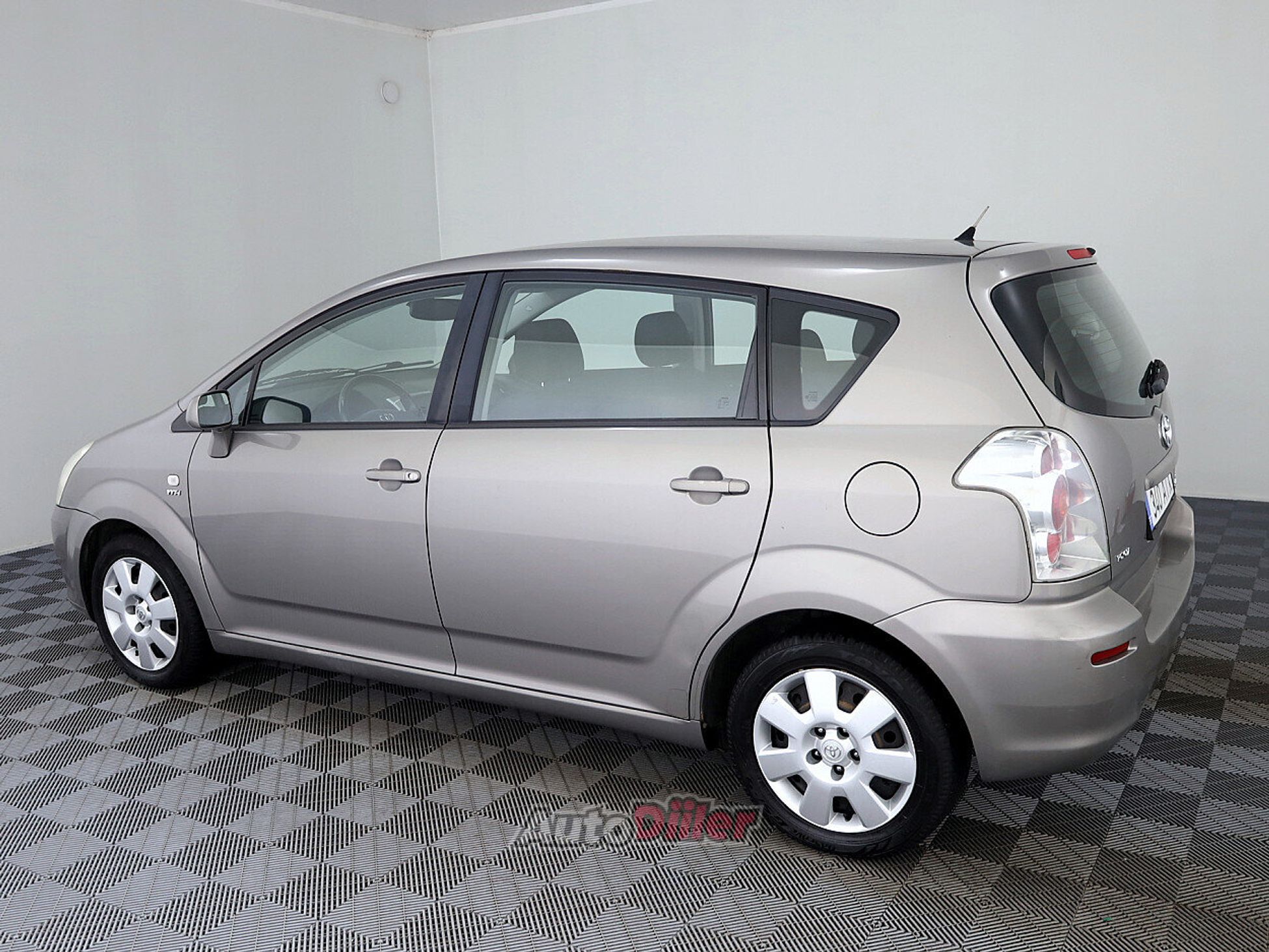 Toyota Corolla Verso 1.6 81kW 2004, kuva 4/9