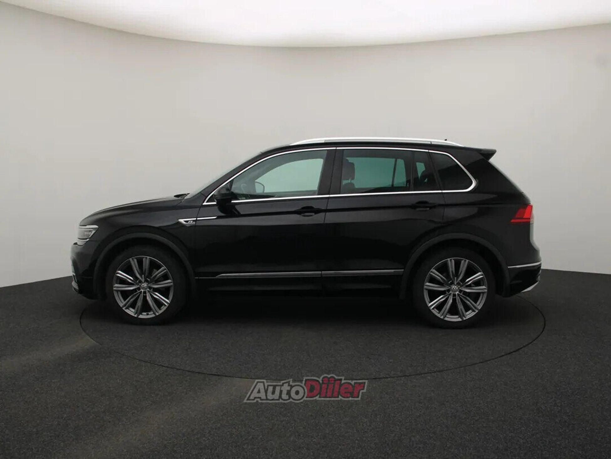 Volkswagen Tiguan R-Line 2.0 162kW 2017, kuva 6/10