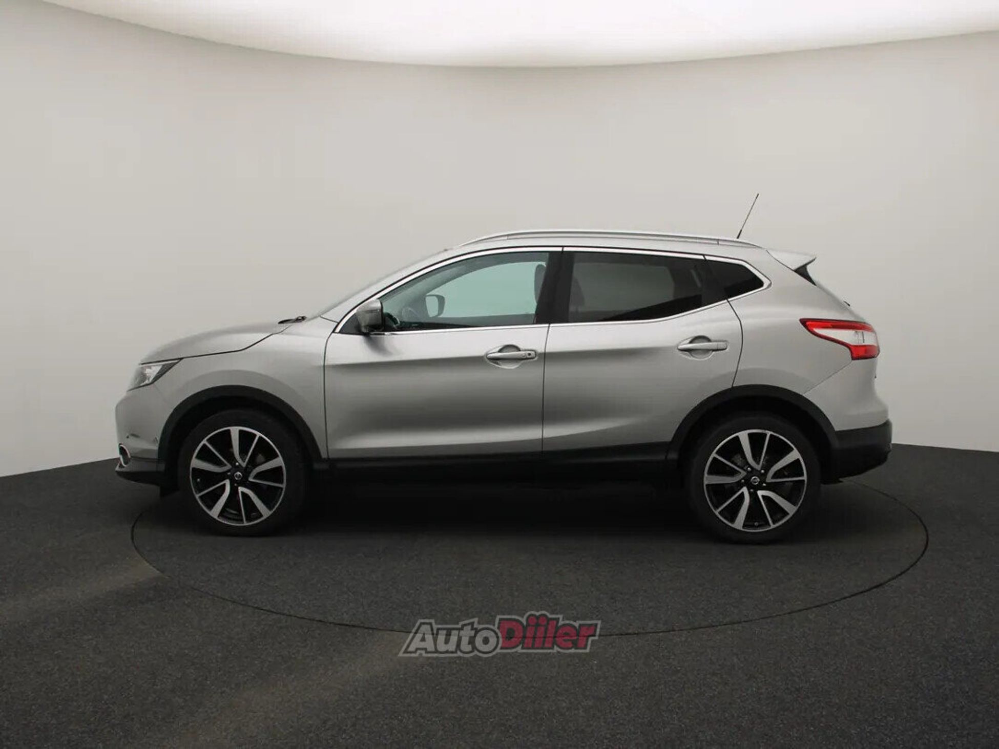Nissan Qashqai Tekna 1.6 120kW 2015, photo 6/10
