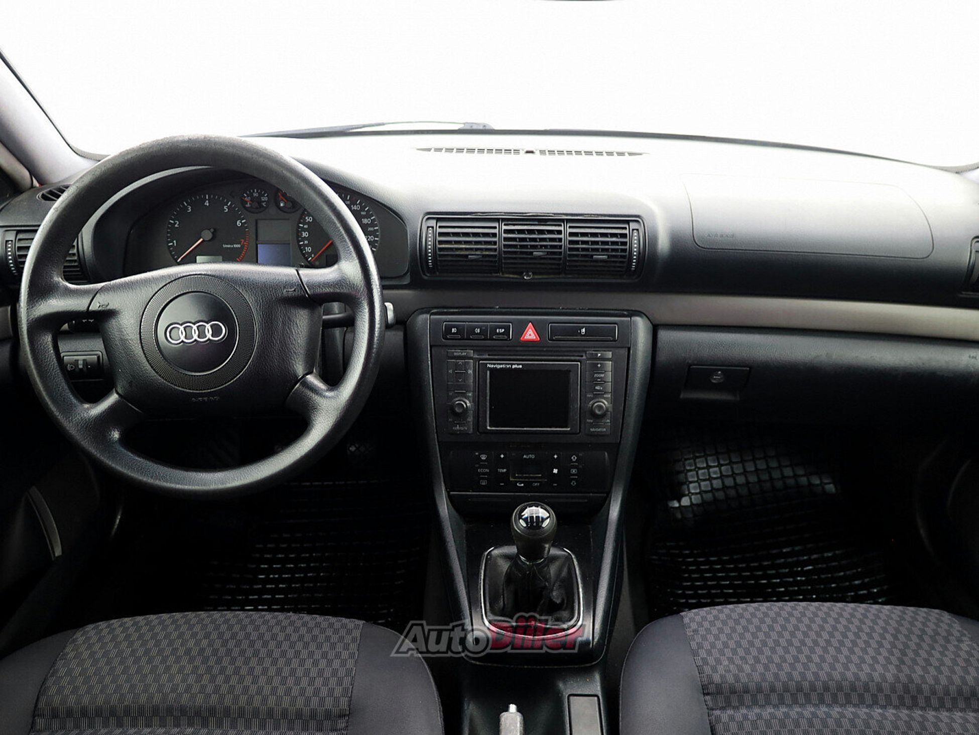 Audi A4 1.6 74kW 2000, kuva 5/7