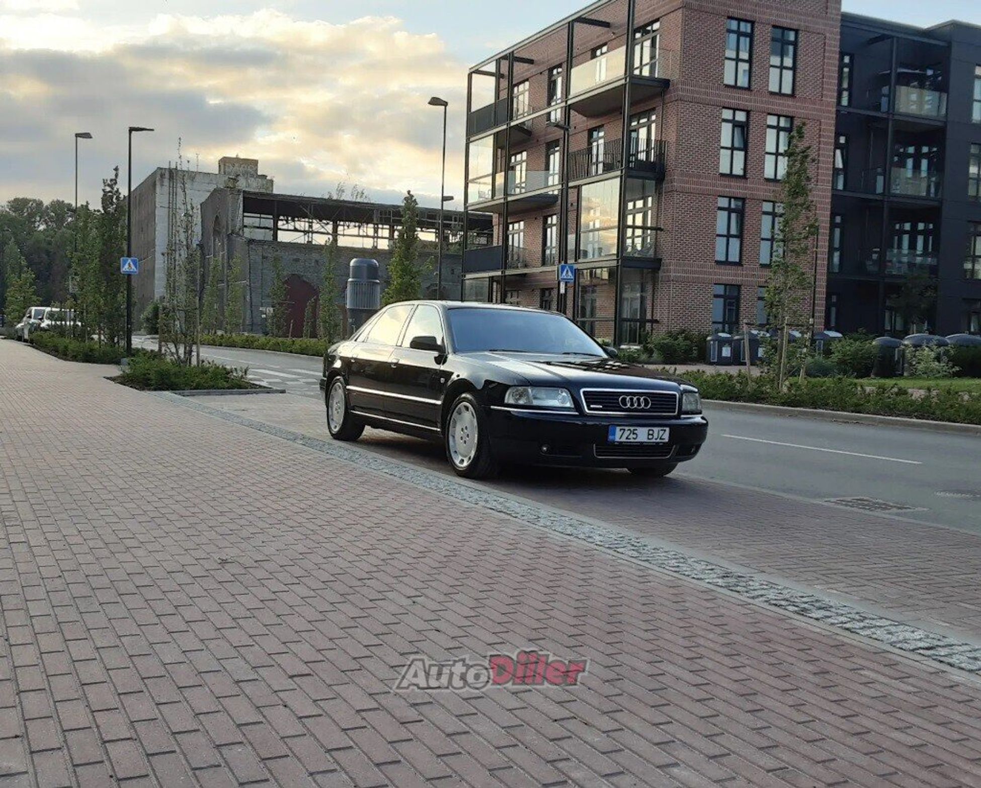 Audi A8 Lang 4.2 228kW 2001, kuva 4/10