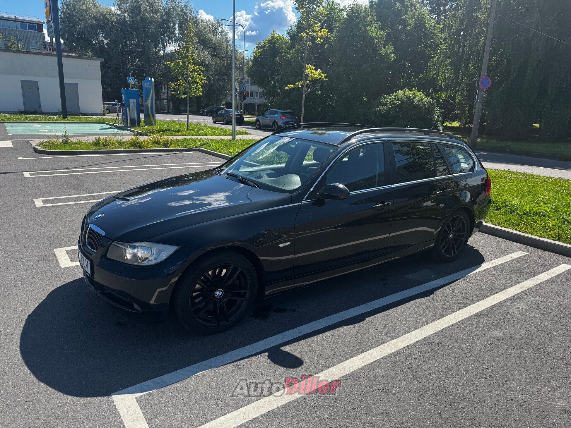 BMW 325 3.0 145kW 2007, kuva 2/8