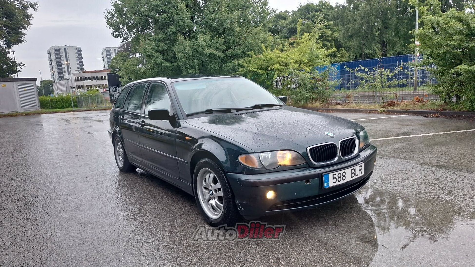 BMW 318 Facelift 2.0 85kW 2003, kuva 2/10