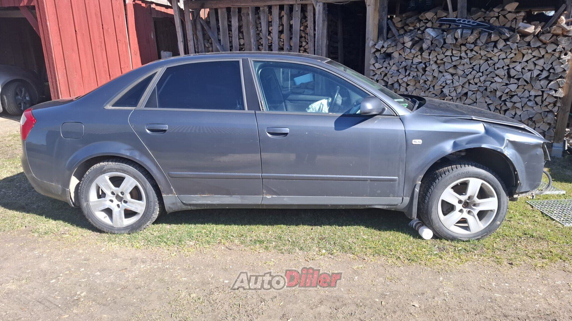 Audi A4 1.9 96kW 2003, kuva 2/5