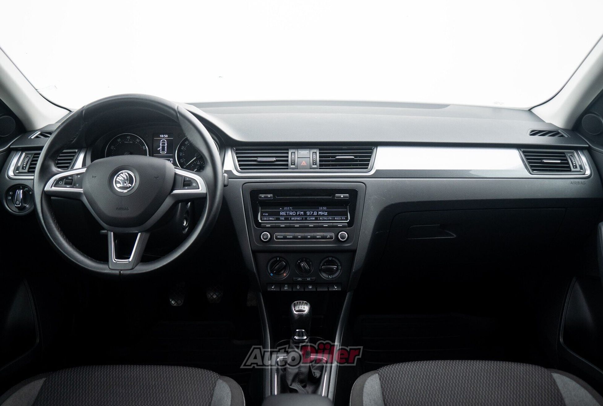 Skoda Rapid 1.2 77kW 2015, photo 2/10
