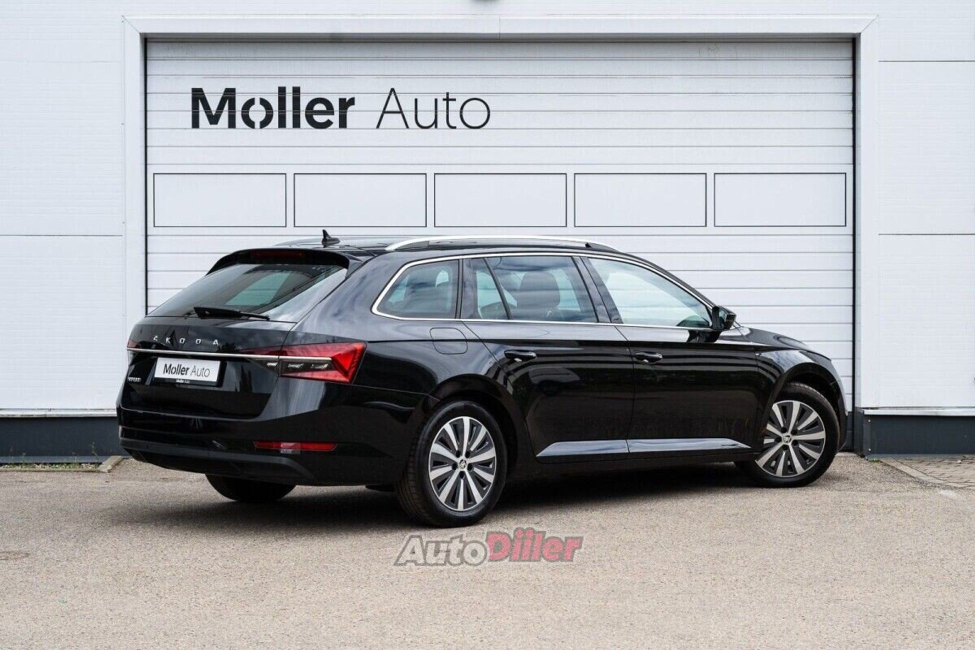 Skoda Superb 2.0 110kW 2023, photo 3/10