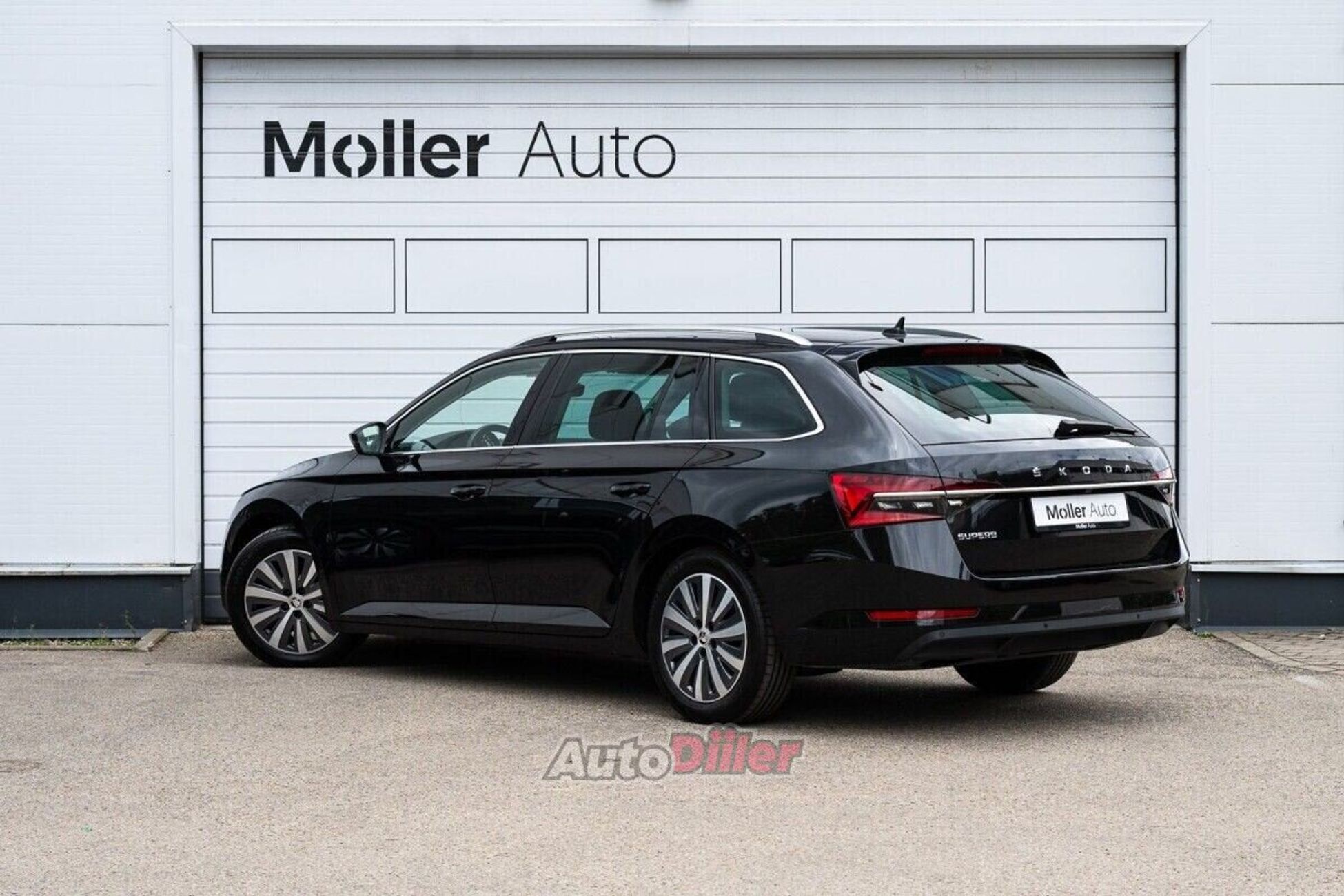 Skoda Superb 2.0 110kW 2023, photo 4/10