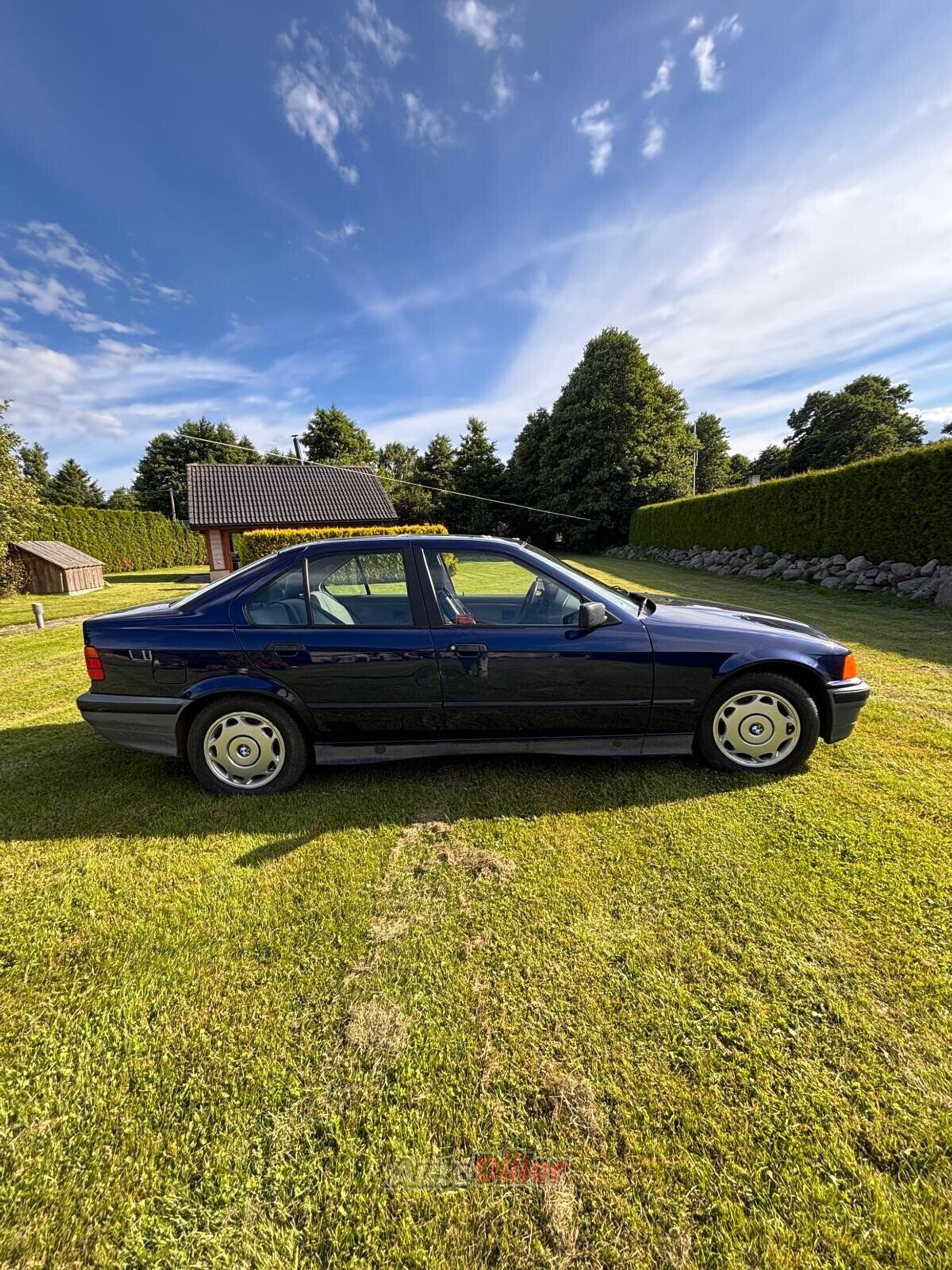 BMW 318 E36 1.8 83kW 1992, photo 2/10