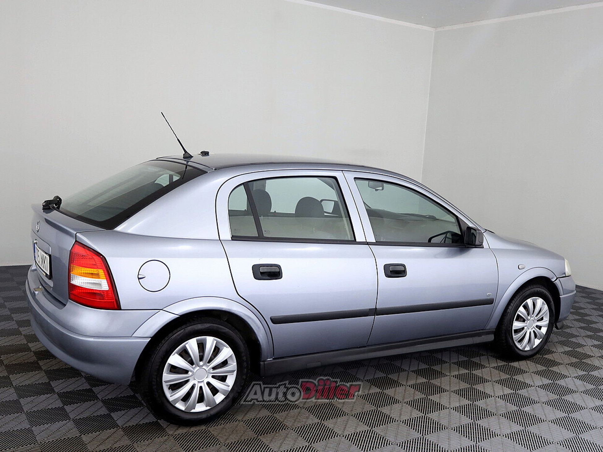 Opel Astra 1.6 76kW 2007, kuva 3/7