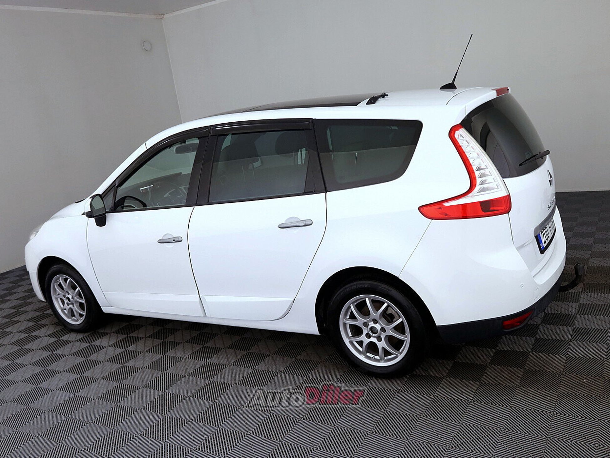 Renault Mégane 2.0 103kW 2009, kuva 4/9