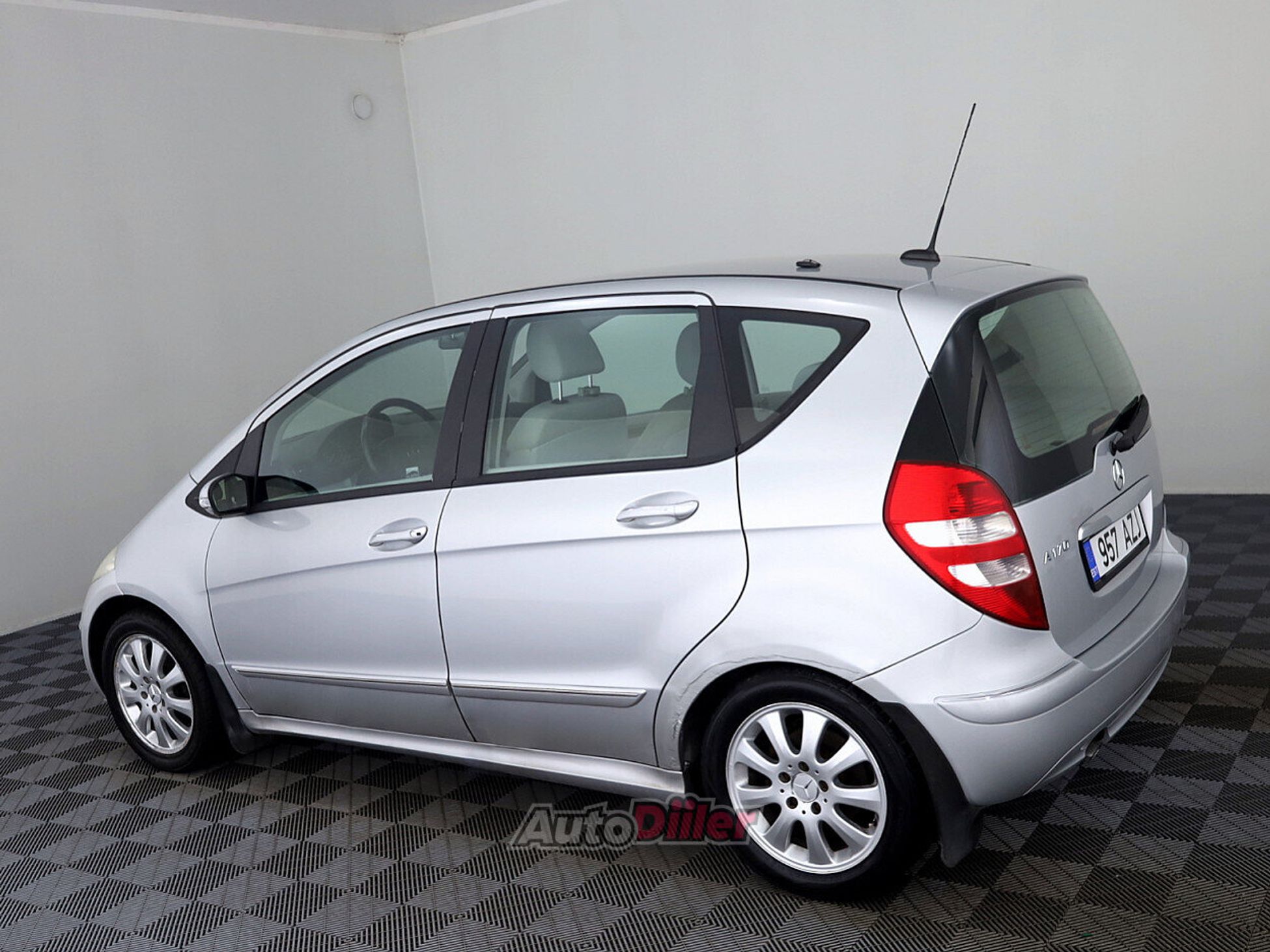 Mercedes-Benz A 170 1.7 85kW 2004, kuva 4/8