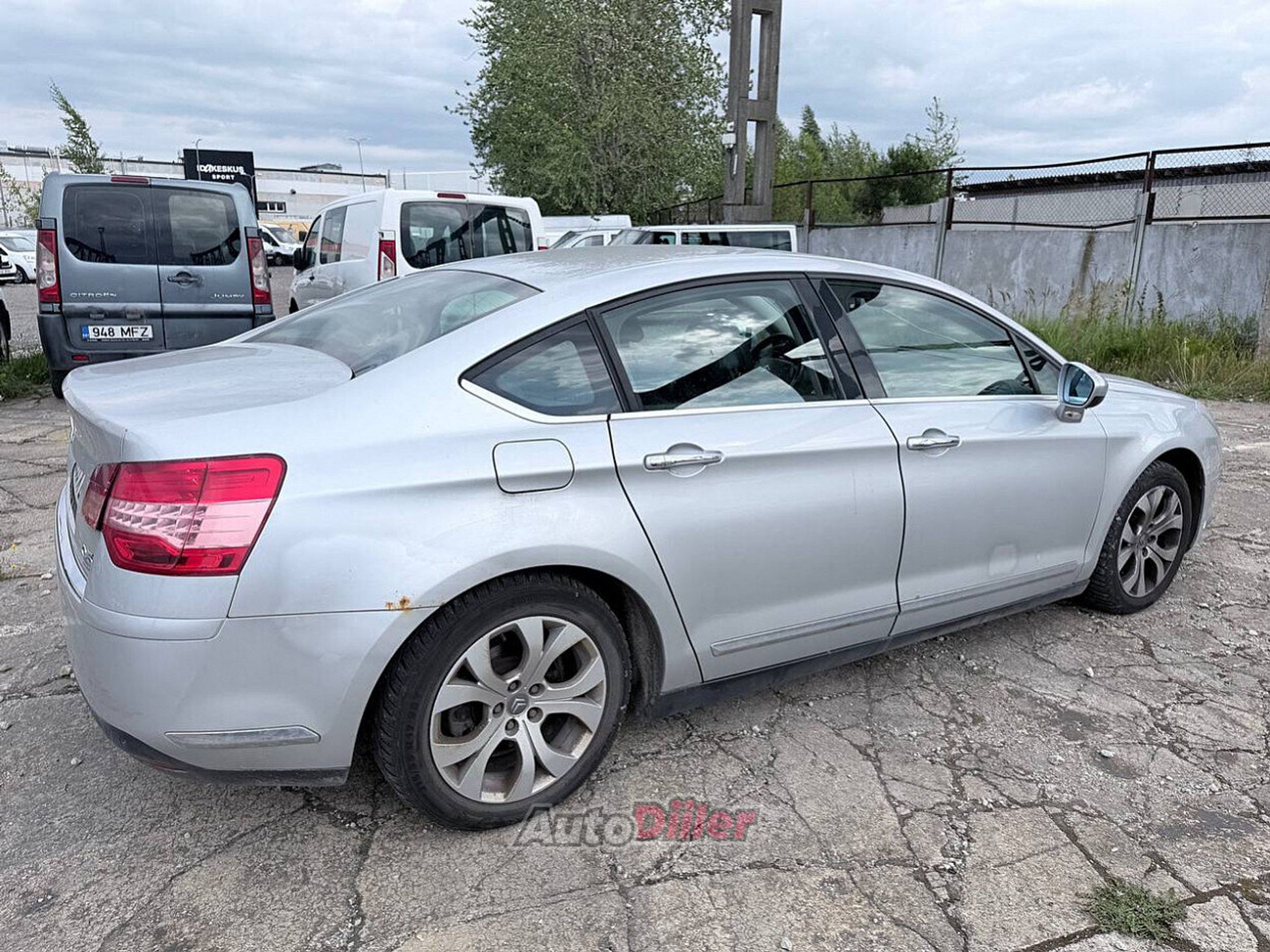 Citroen C5 2.0 100kW 2008, kuva 3/7