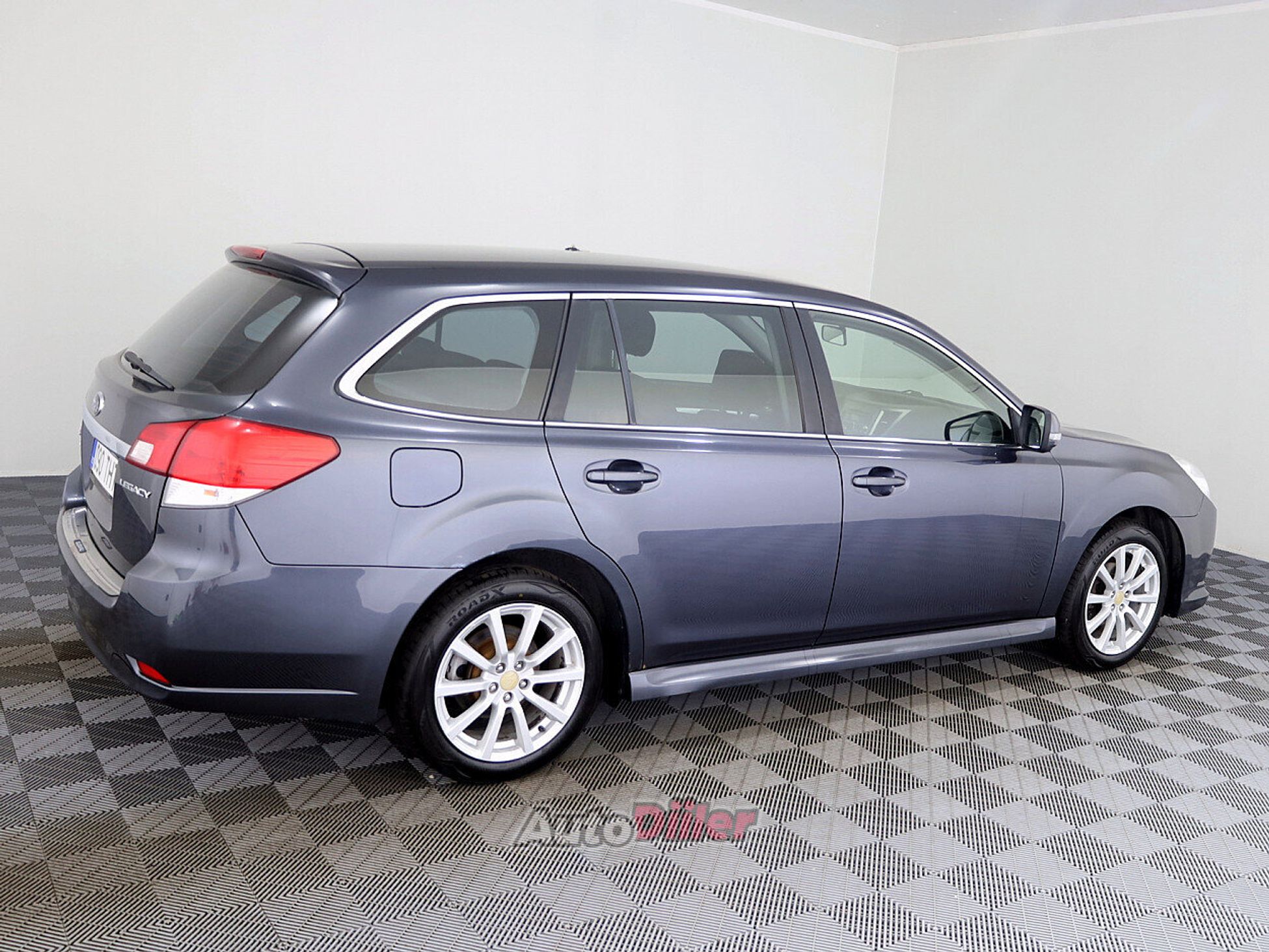 Subaru Legacy 2.5 123kW 2010, kuva 3/7