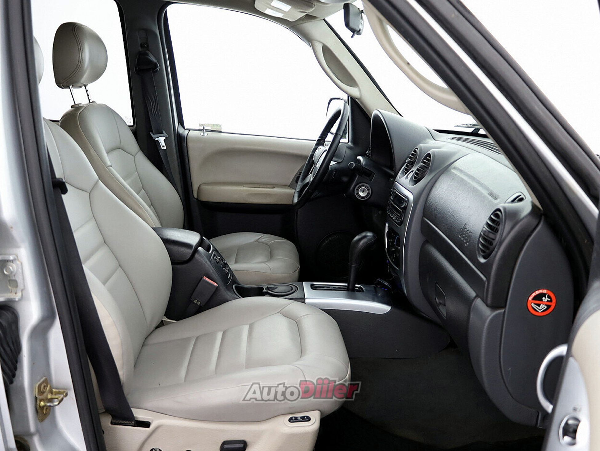 Jeep Liberty 3.7 155kW 2001, kuva 6/9