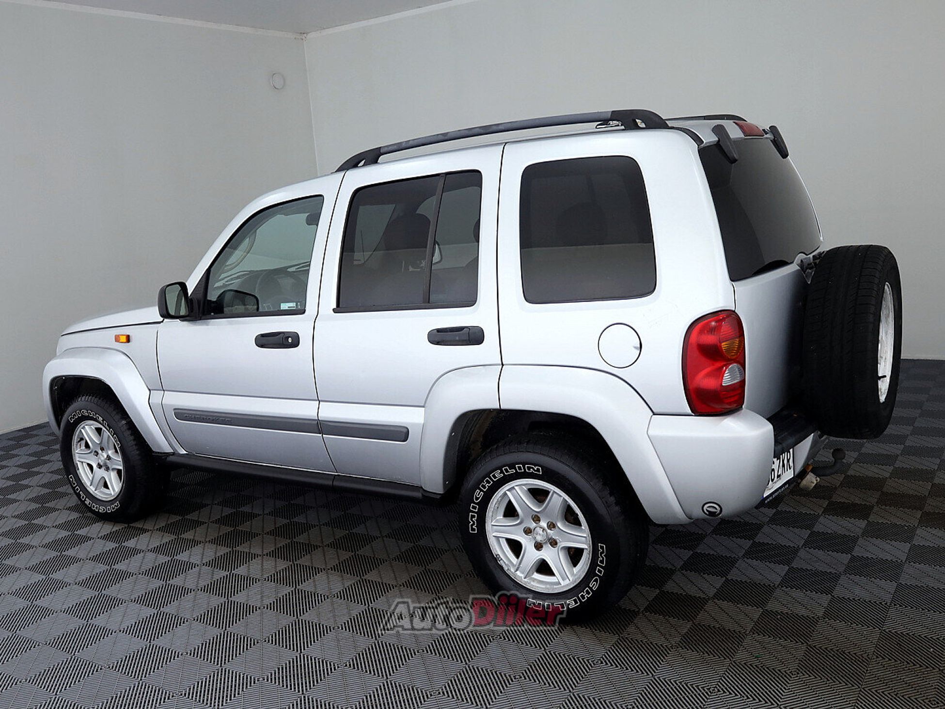 Jeep Liberty 3.7 155kW 2001, kuva 4/9