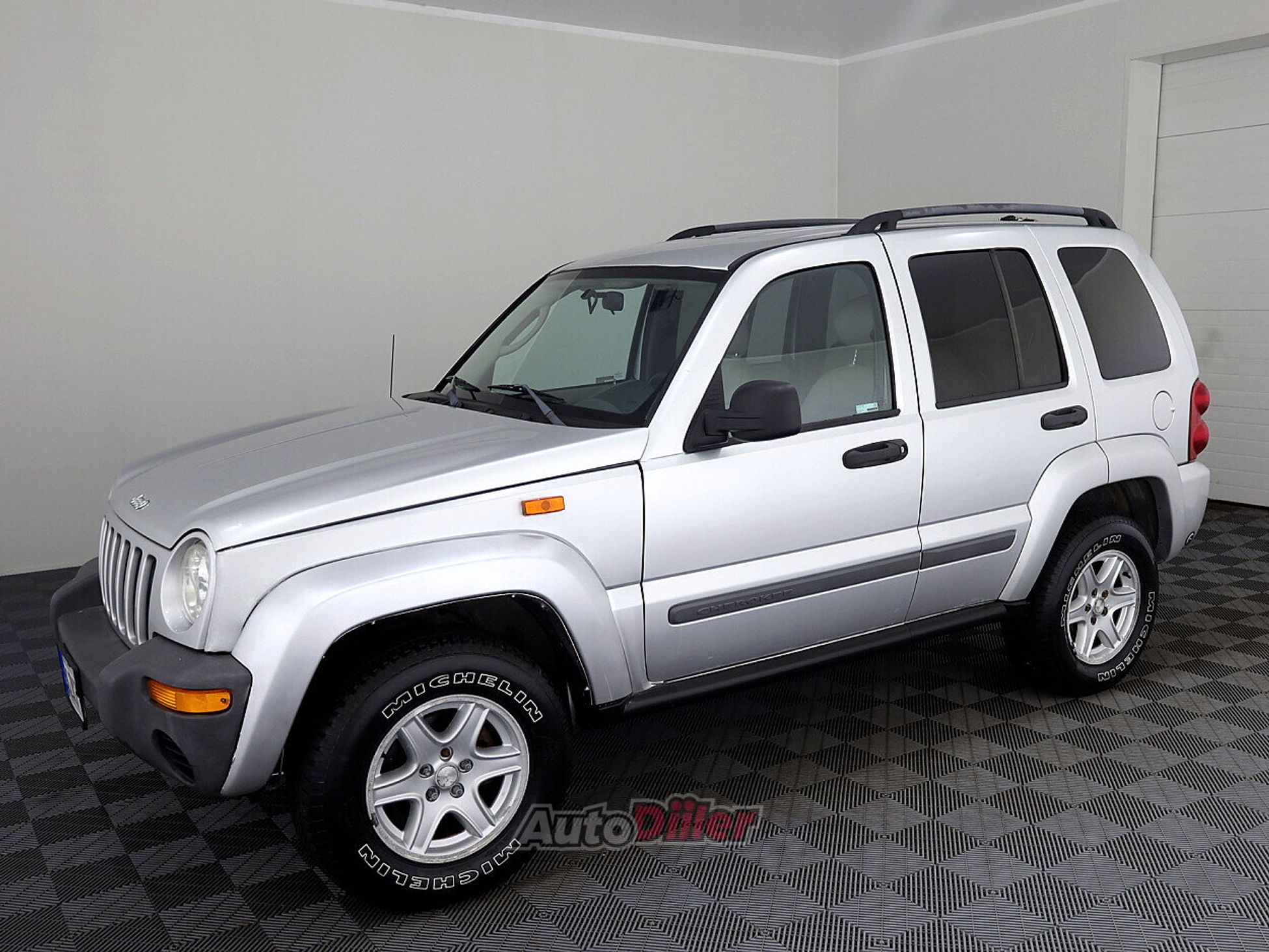Jeep Liberty 3.7 155kW 2001, kuva 2/9
